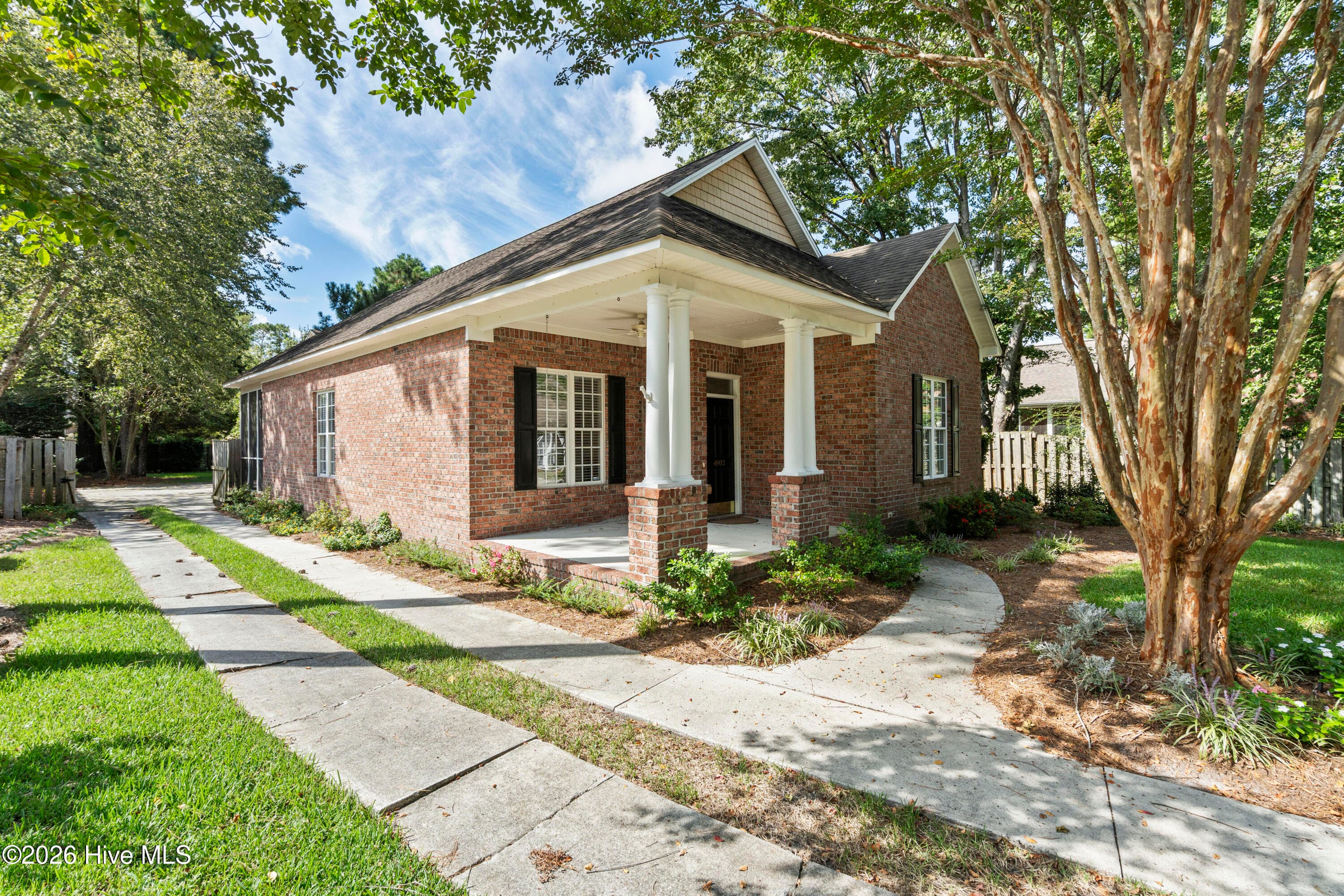 Single Family Residence at 4902 Dewars Circle, Wilmington, NC 28409, photo 3 of 52