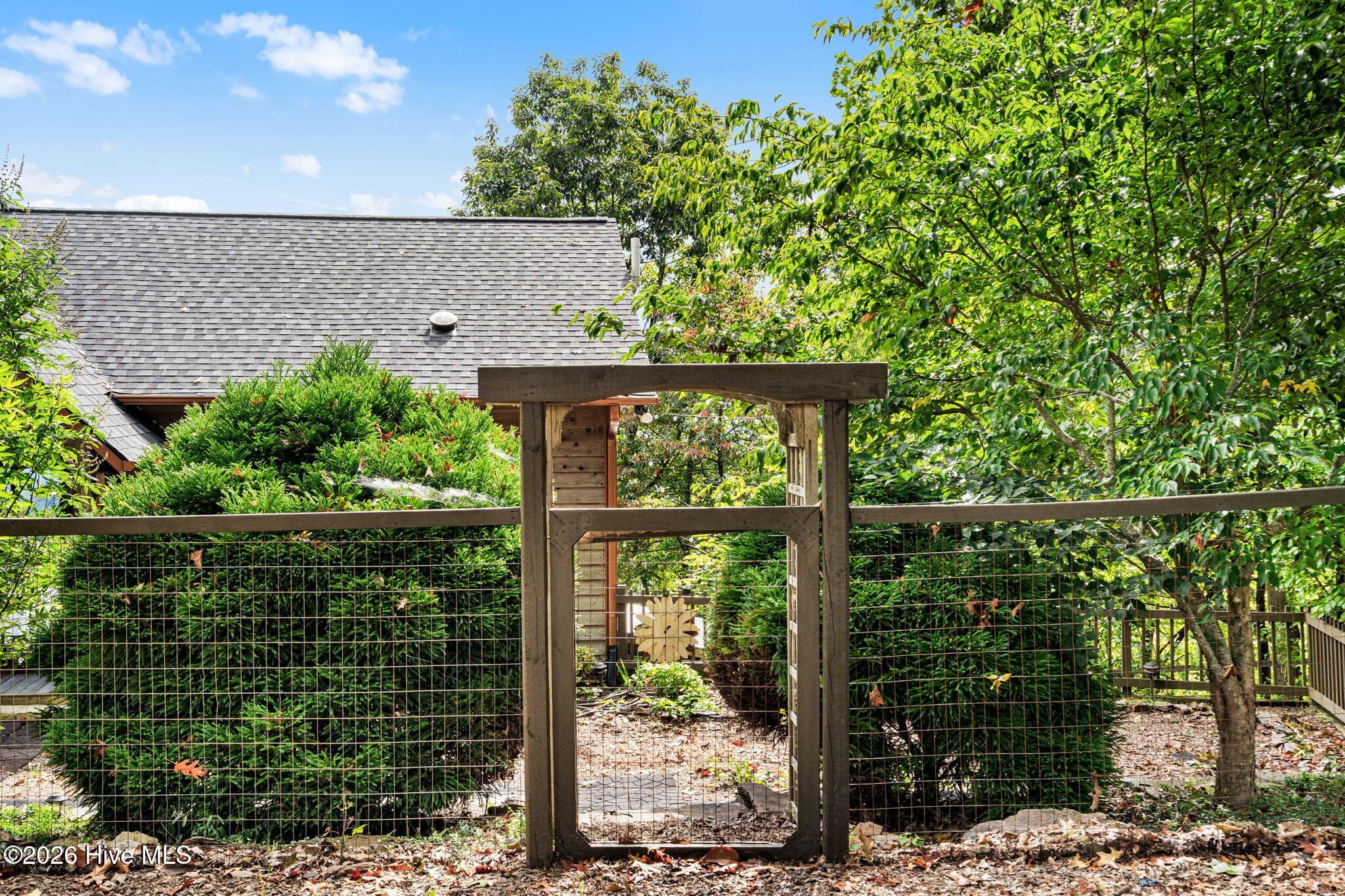 Single Family Residence at 175 Bear Trace, Brasstown, NC 28902, photo 39 of 47