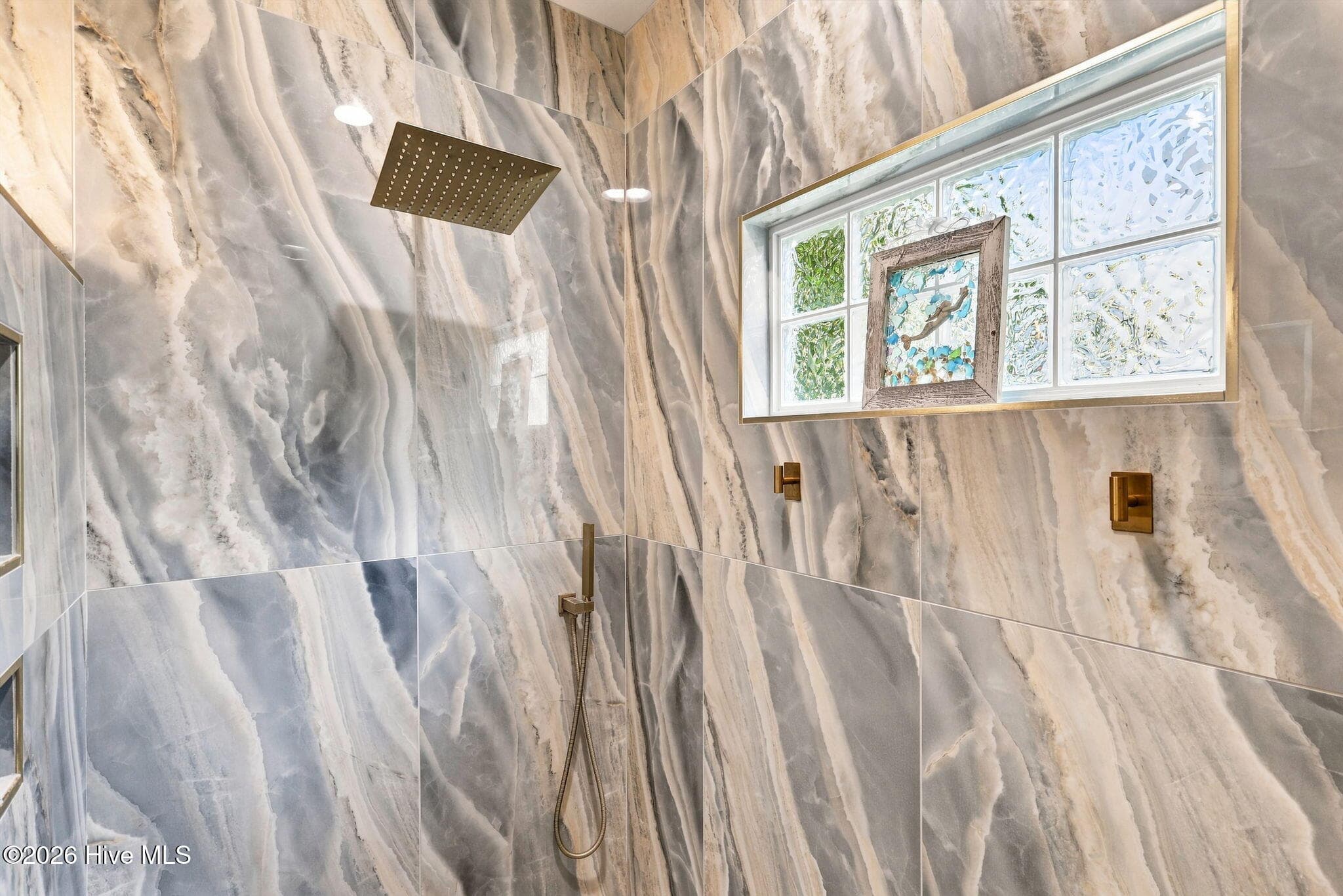 Luxury shower - 200 Macgregor Drive, Beaufort, NC 28516