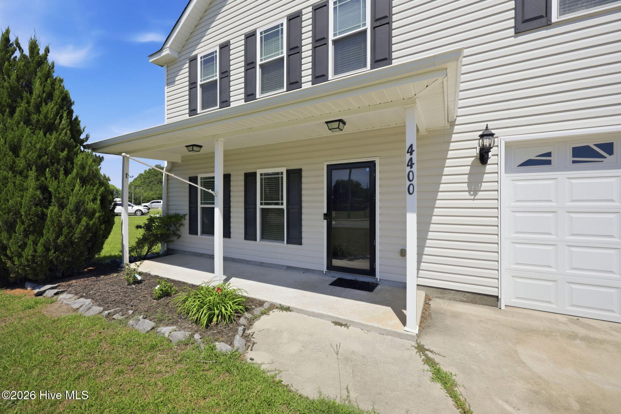 Single Family Residence at 4400 Bristlecone Drive, Ayden, NC 28513, photo 5 of 43