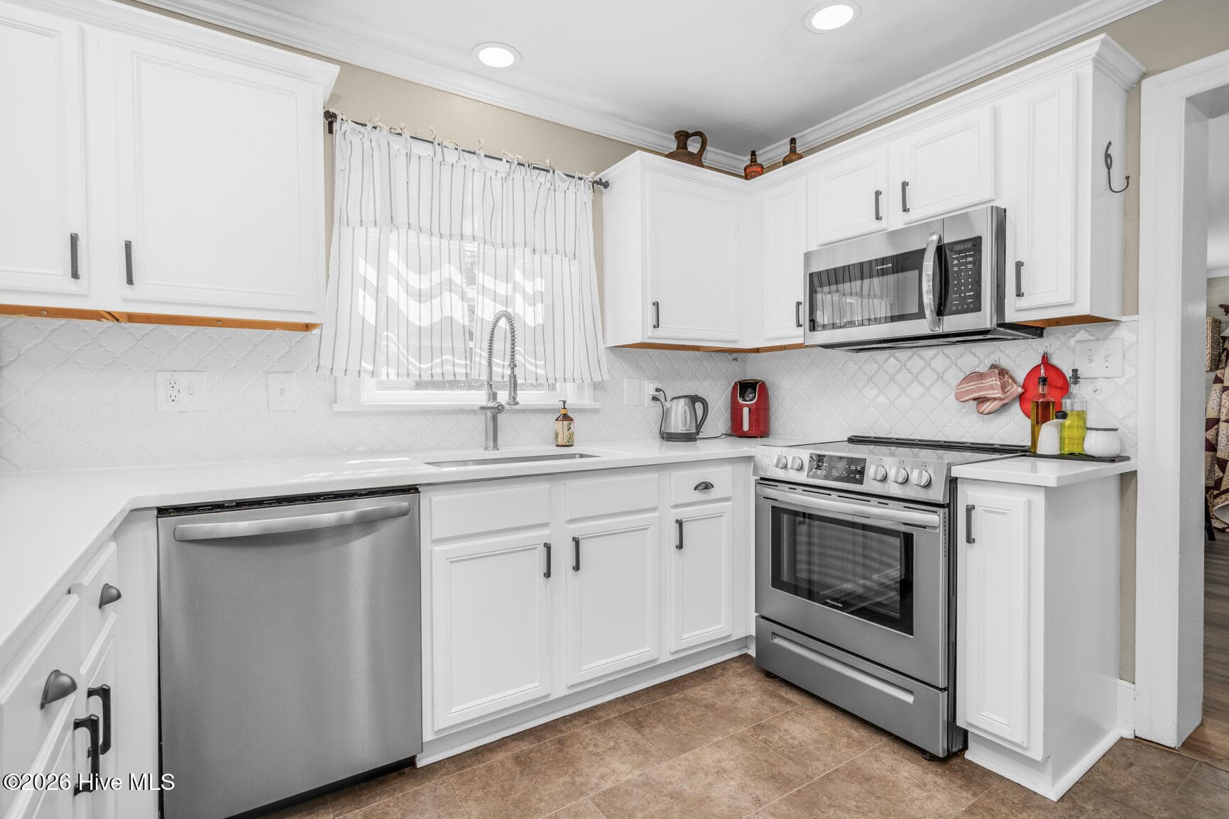 Single Family Residence at 3313 Amherst Road, Rocky Mount, NC 27804, photo 6 of 22