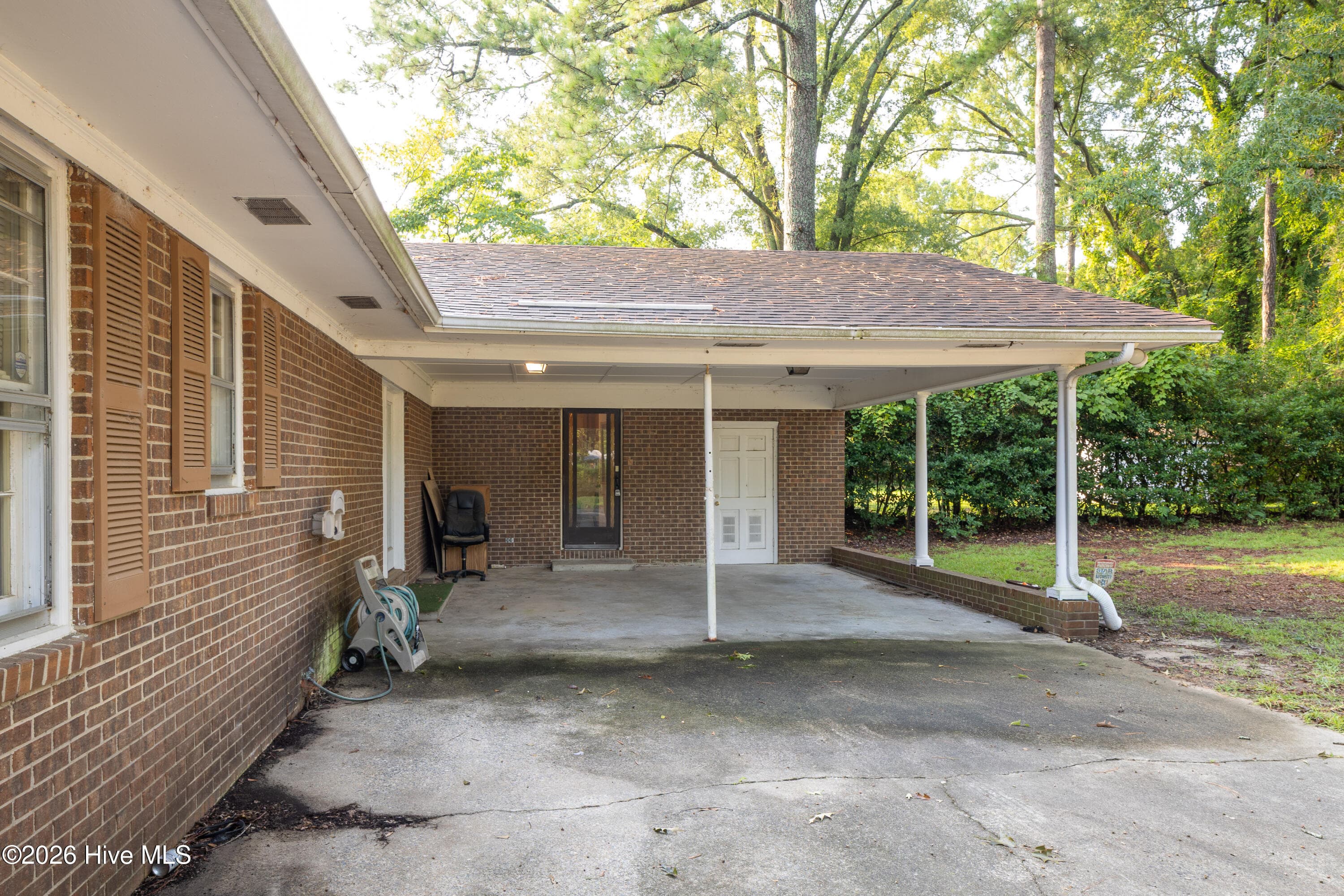 Single Family Residence at 507 Parker Drive, Clinton, NC 28328, photo 25 of 28