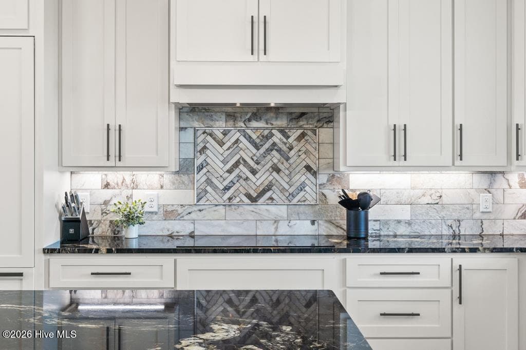 6620 Kings Lynn Drive, Oak Island, NC 28465