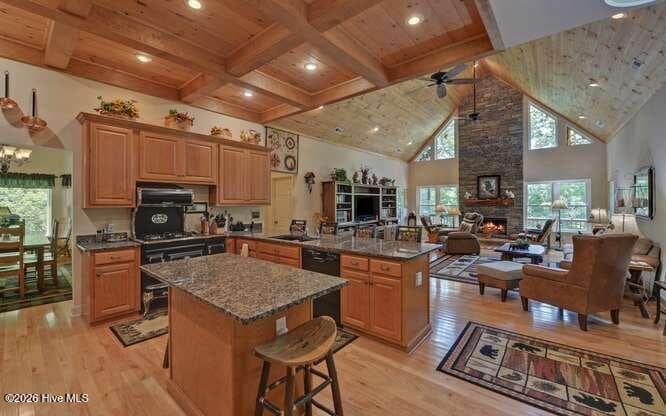 Single Family Residence at 10 Piper Lane, Murphy, NC 28906, photo 3 of 45