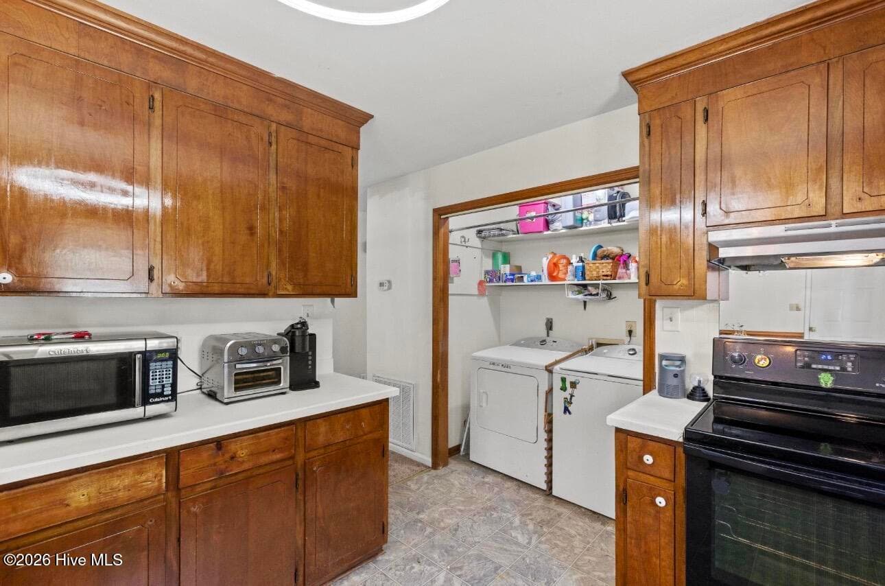 129 Foster Creek Court, Swansboro, NC 28584