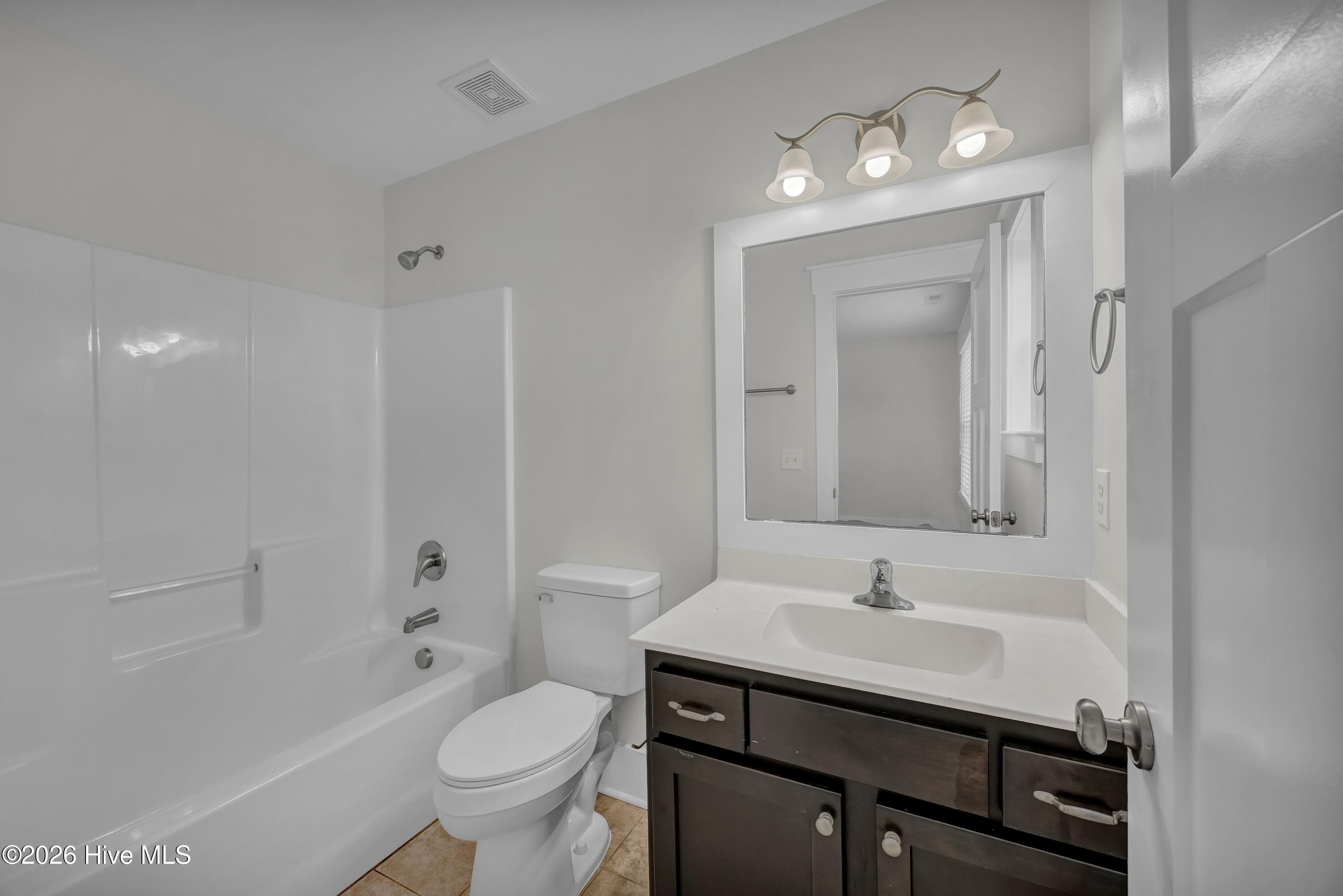 Single Family Residence at 4136 Pine Hollow Drive, Wilmington, NC 28412, photo 20 of 28