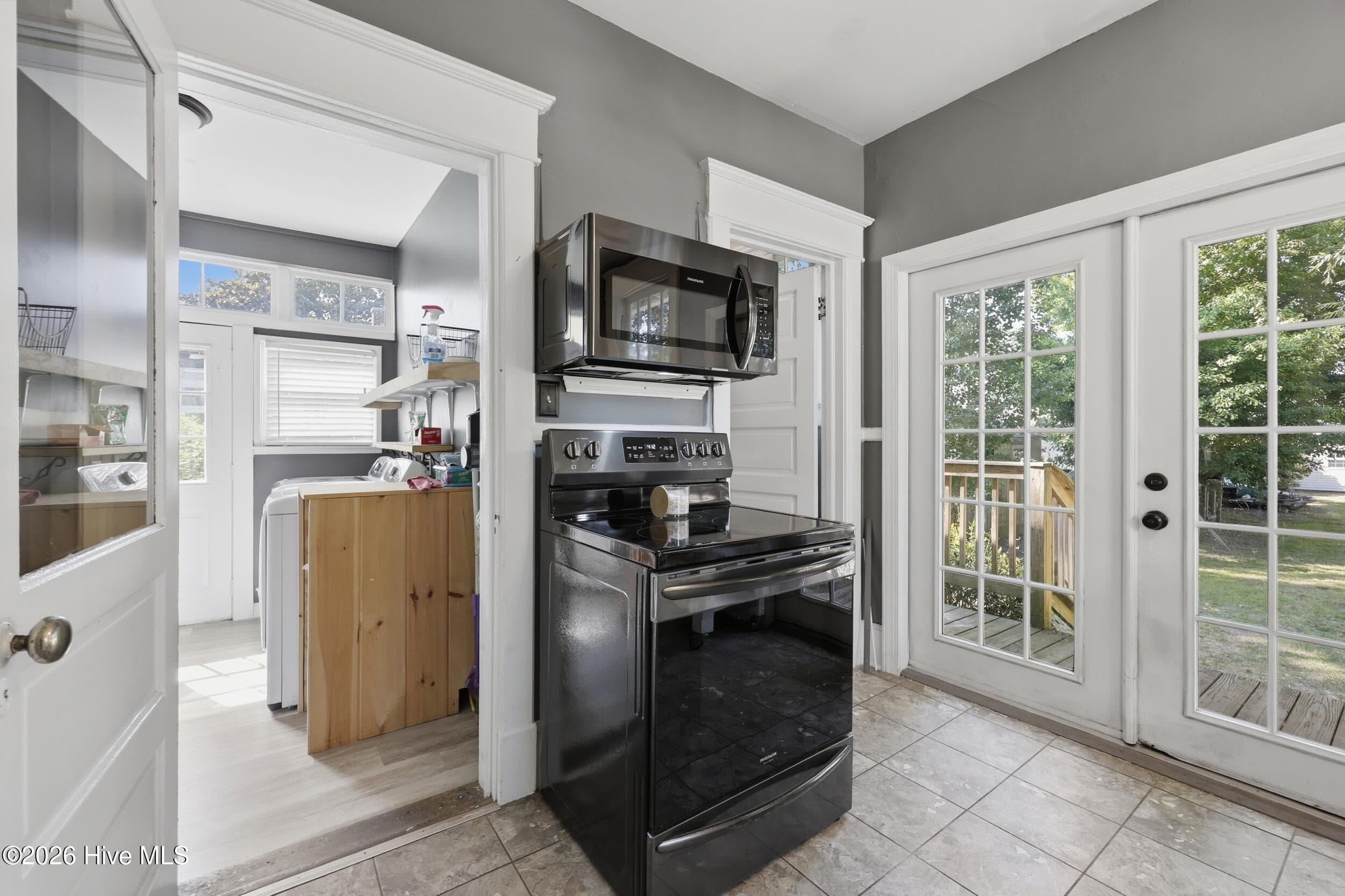 Single Family Residence at 1014 W Main Street, Elizabeth City, NC 27909, photo 16 of 62