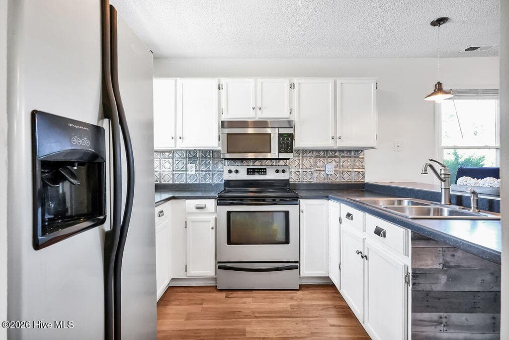 Condominium at 106 Lullwater Drive Unit B, Wilmington, NC 28403, photo 10 of 51