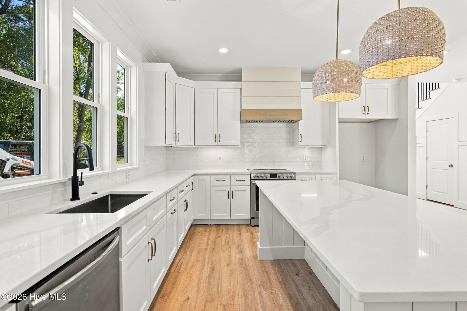 Single Family Residence at 1048 Montclair Drive, Wilmington, NC 28403, photo 28 of 95
