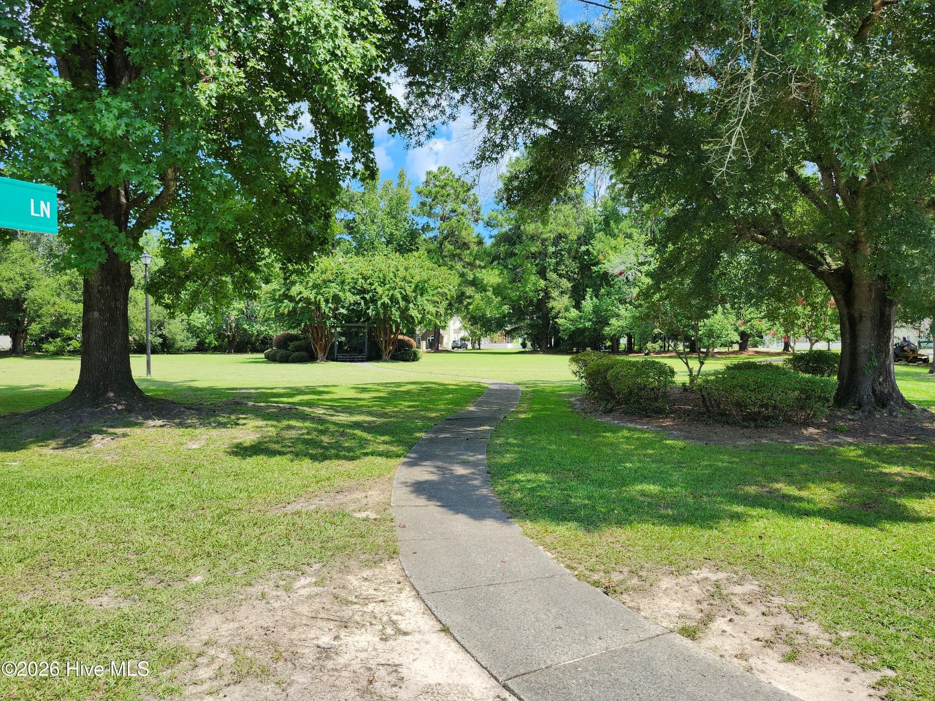 Townhouse at 1 Mulberry Lane A, New Bern, NC 28562, photo 13 of 44