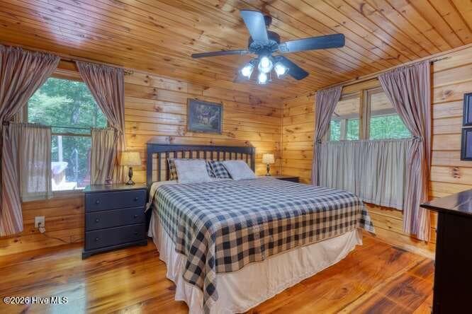 Single Family Residence at 158 Red Oak Forest Lane, Murphy, NC 28906, photo 16 of 59