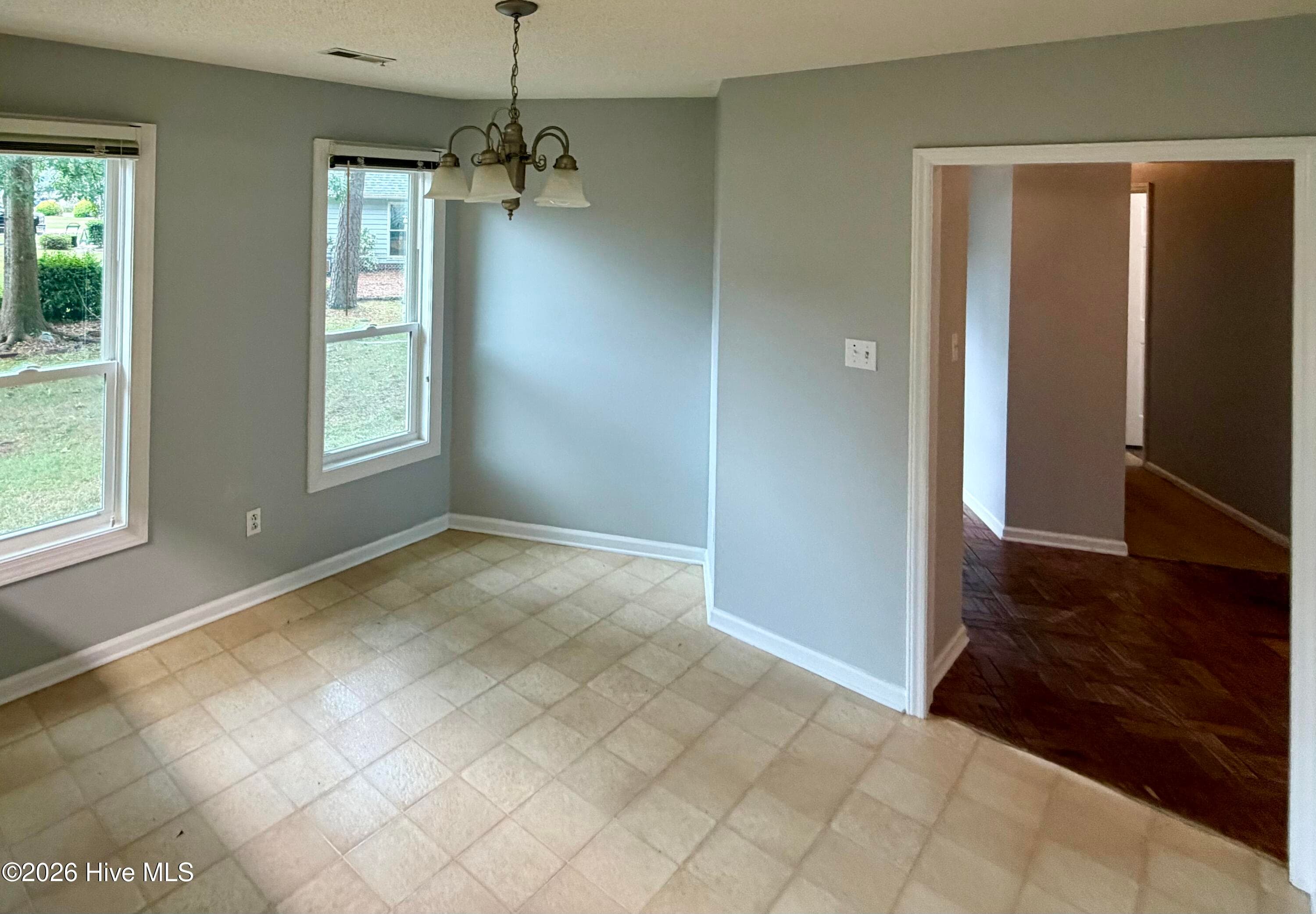 Single Family Residence at 105 Norman Court, New Bern, NC 28560, photo 6 of 30