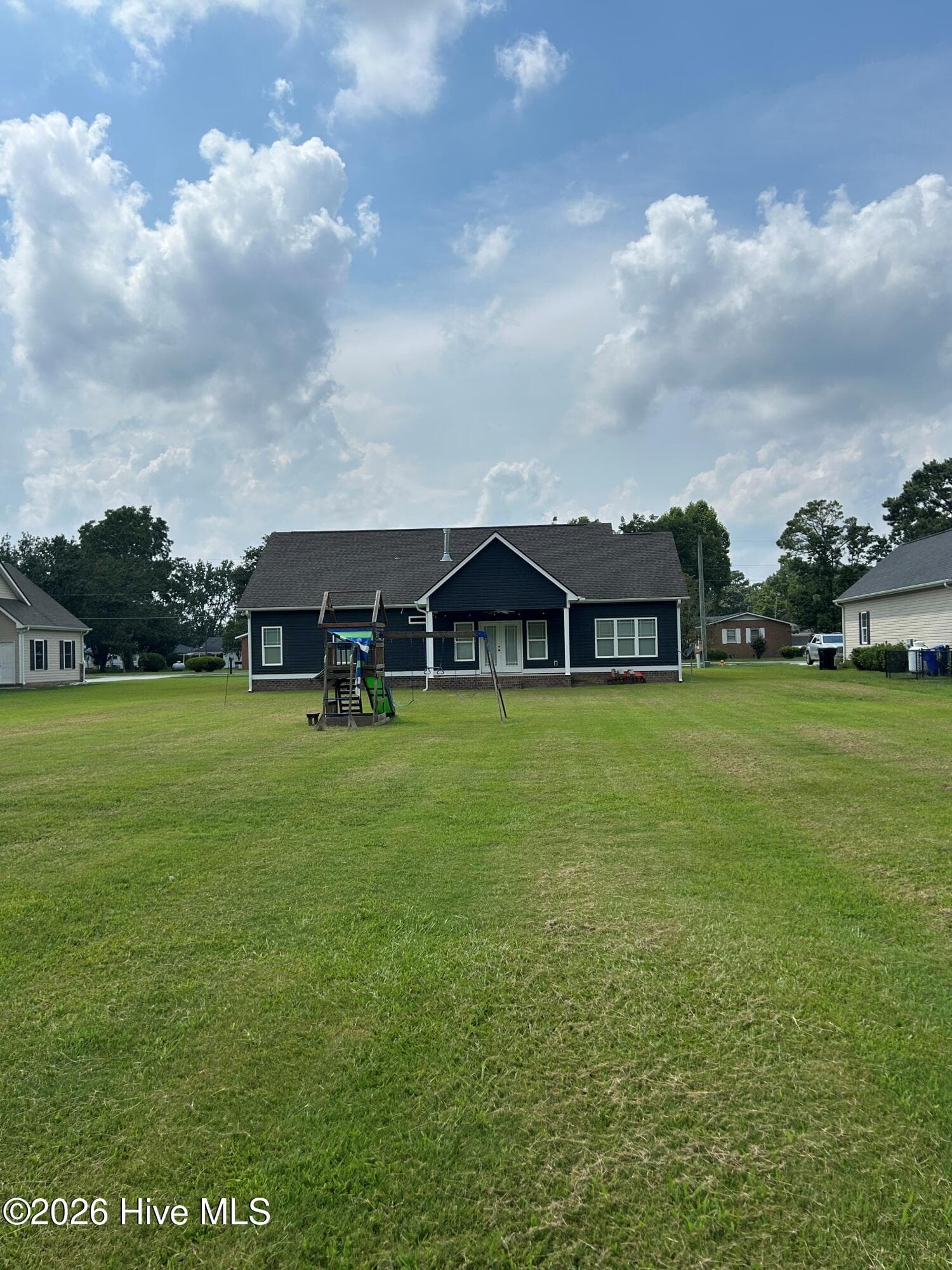 Single Family Residence at 210 Beaver Dam Drive, Clinton, NC 28328, photo 3 of 15