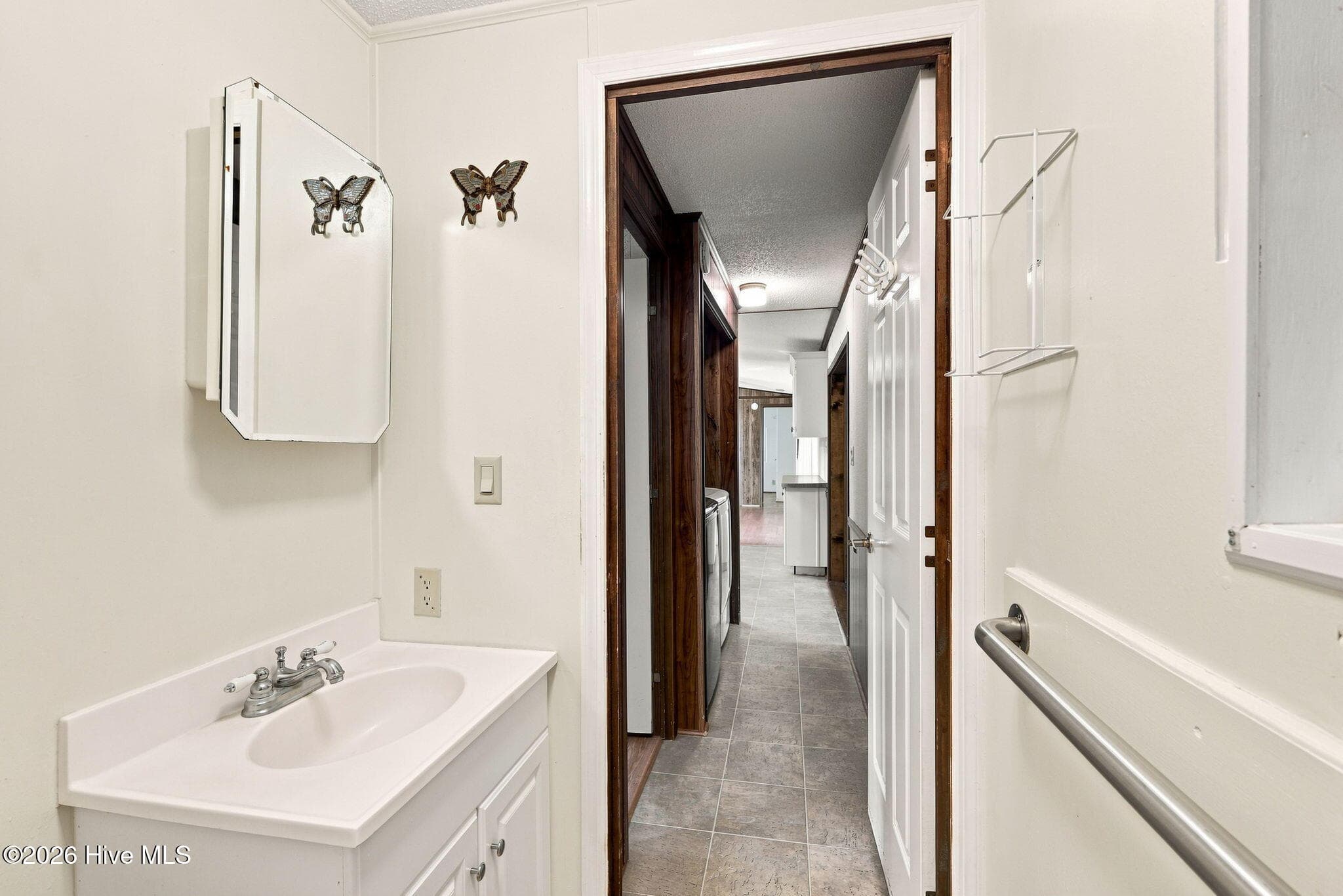 Manufactured Home at 114 Lejeune Road, Cape Carteret, NC 28584, photo 33 of 57
