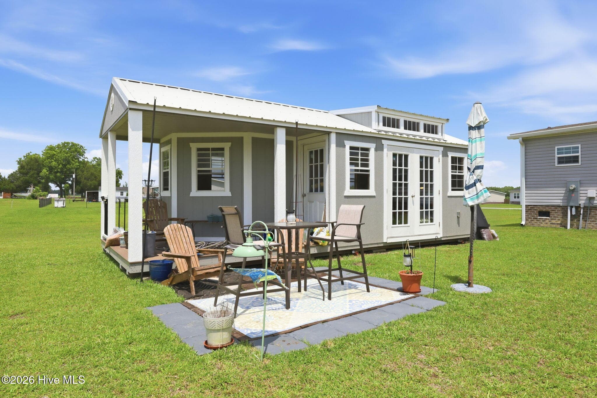 Manufactured Home at 203 Magnolia Drive, Stella, NC 28582, photo 5 of 40