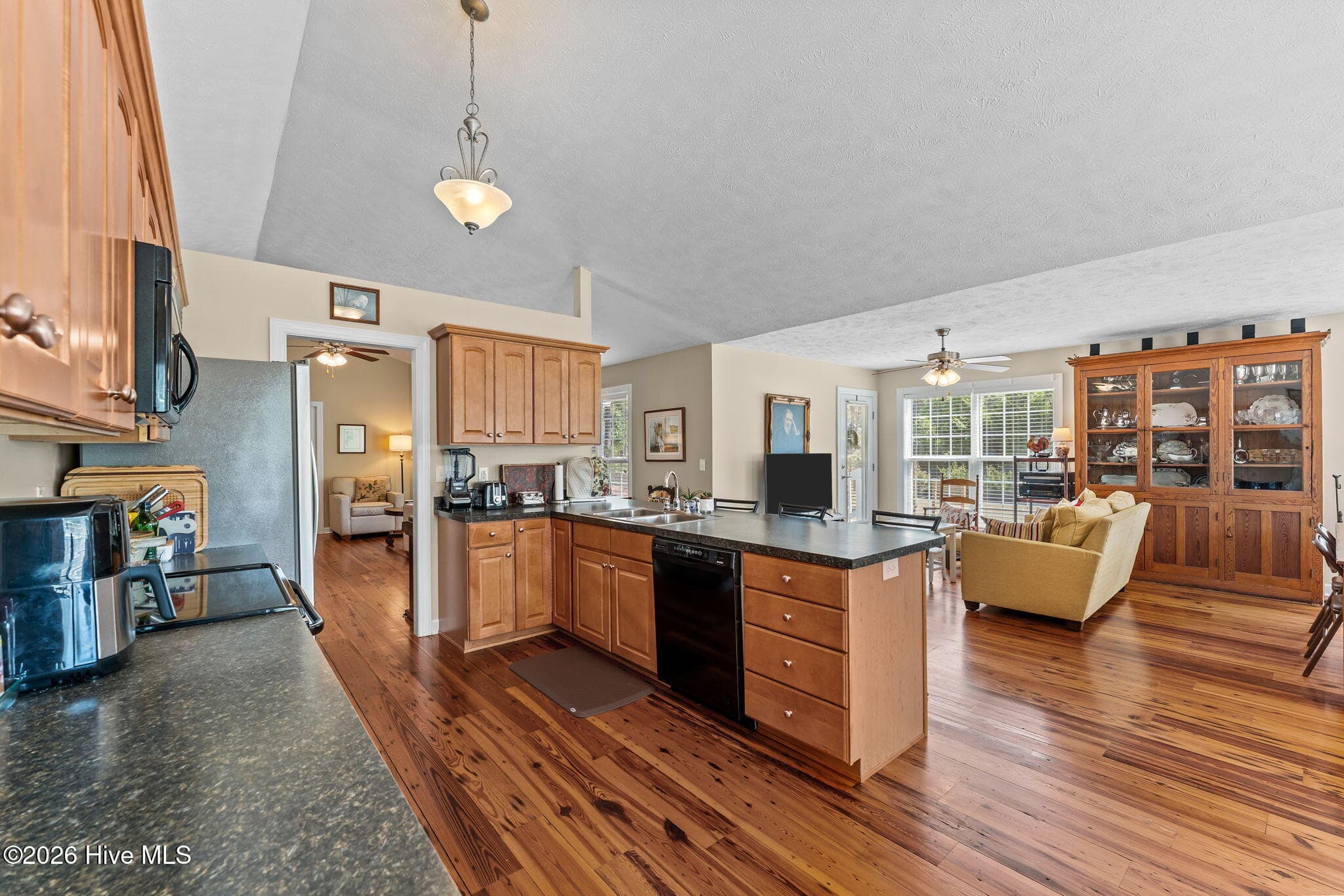 Single Family Residence at 5 Vineyard Place, Foxfire Vlg, NC 27281, photo 13 of 45