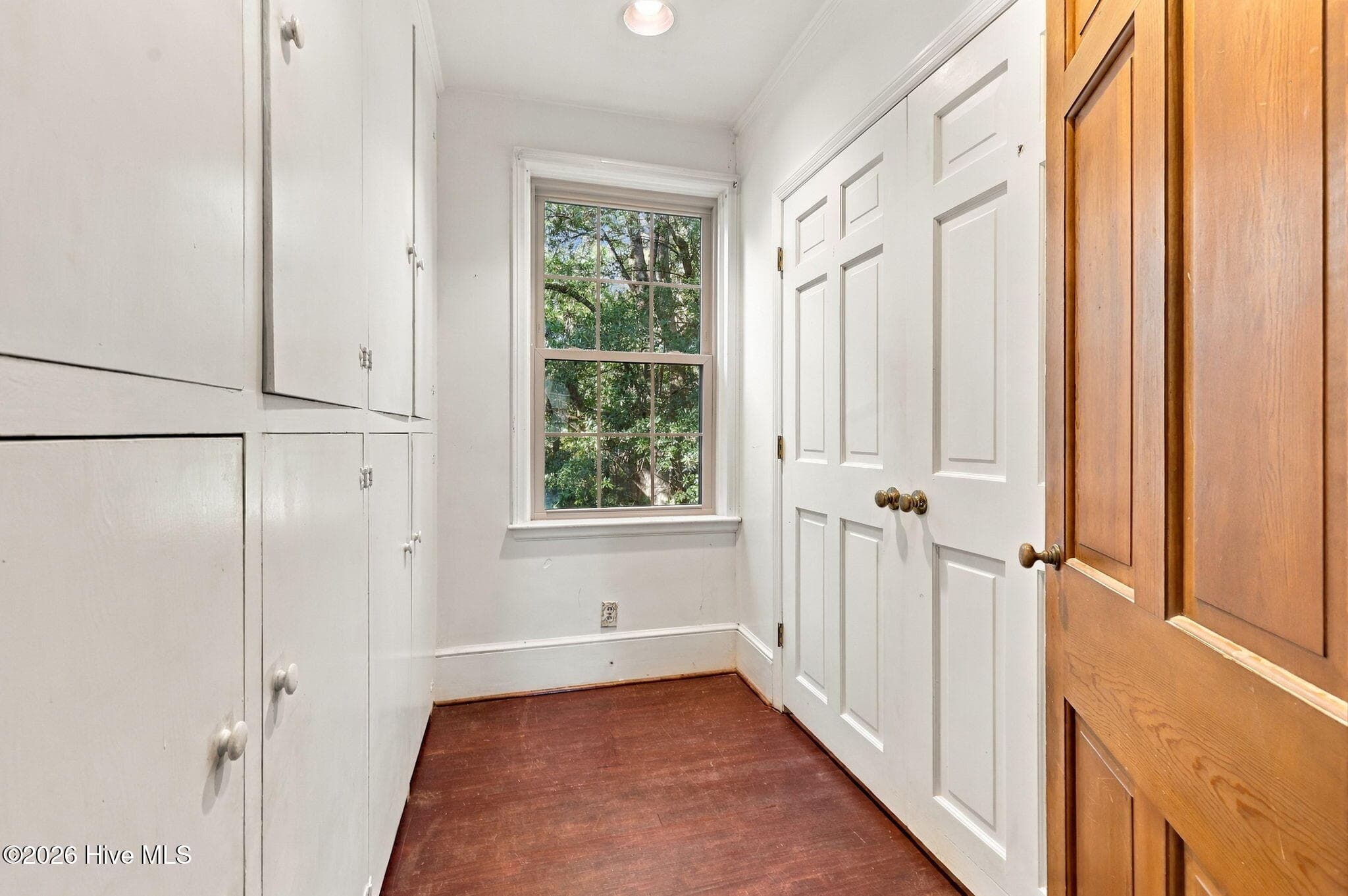 Linen closet - 1013 Riverside Boulevard, Lumberton, NC 28358