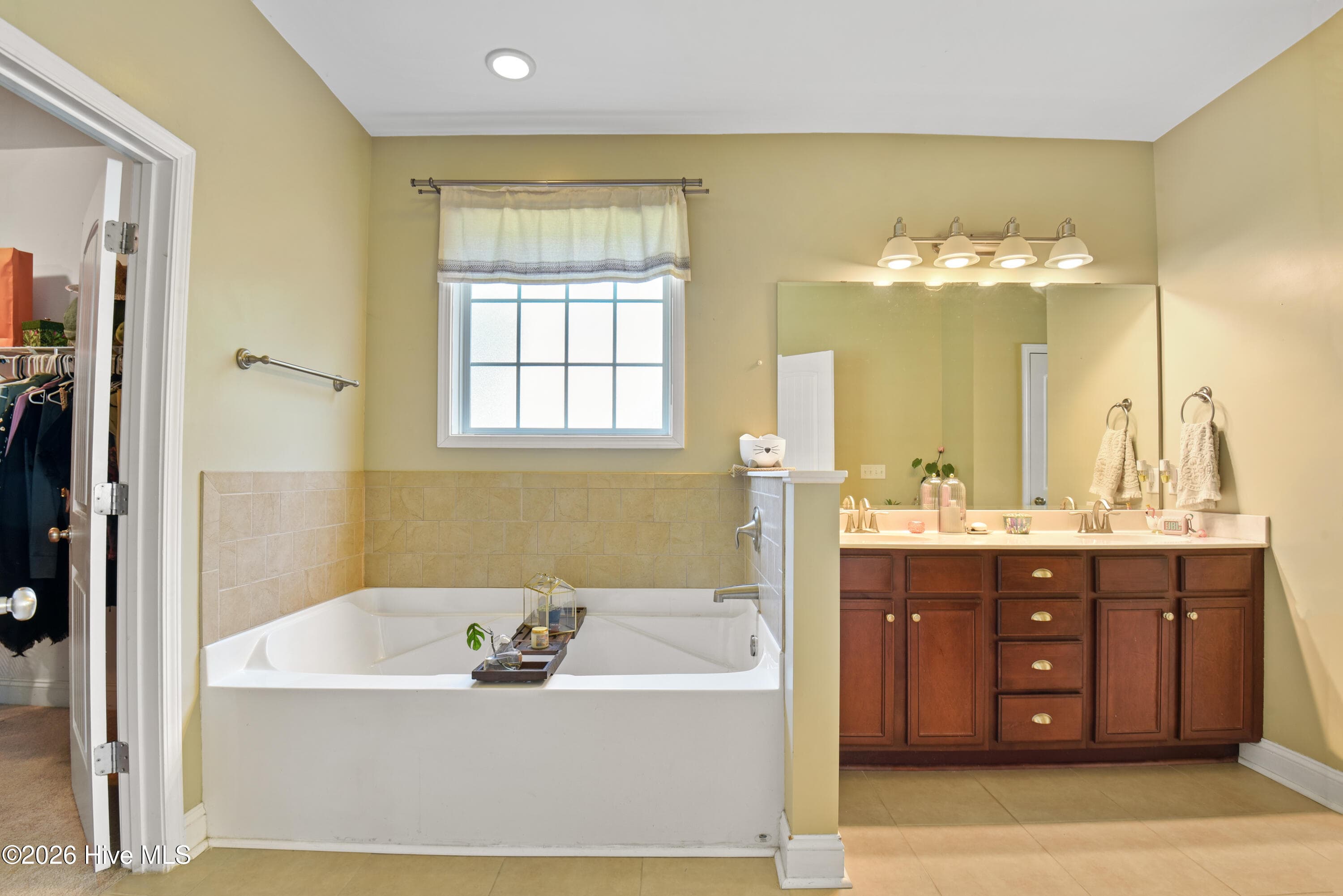 Single Family Residence at 143 Cornel Lane, Hampstead, NC 28443, photo 18 of 38
