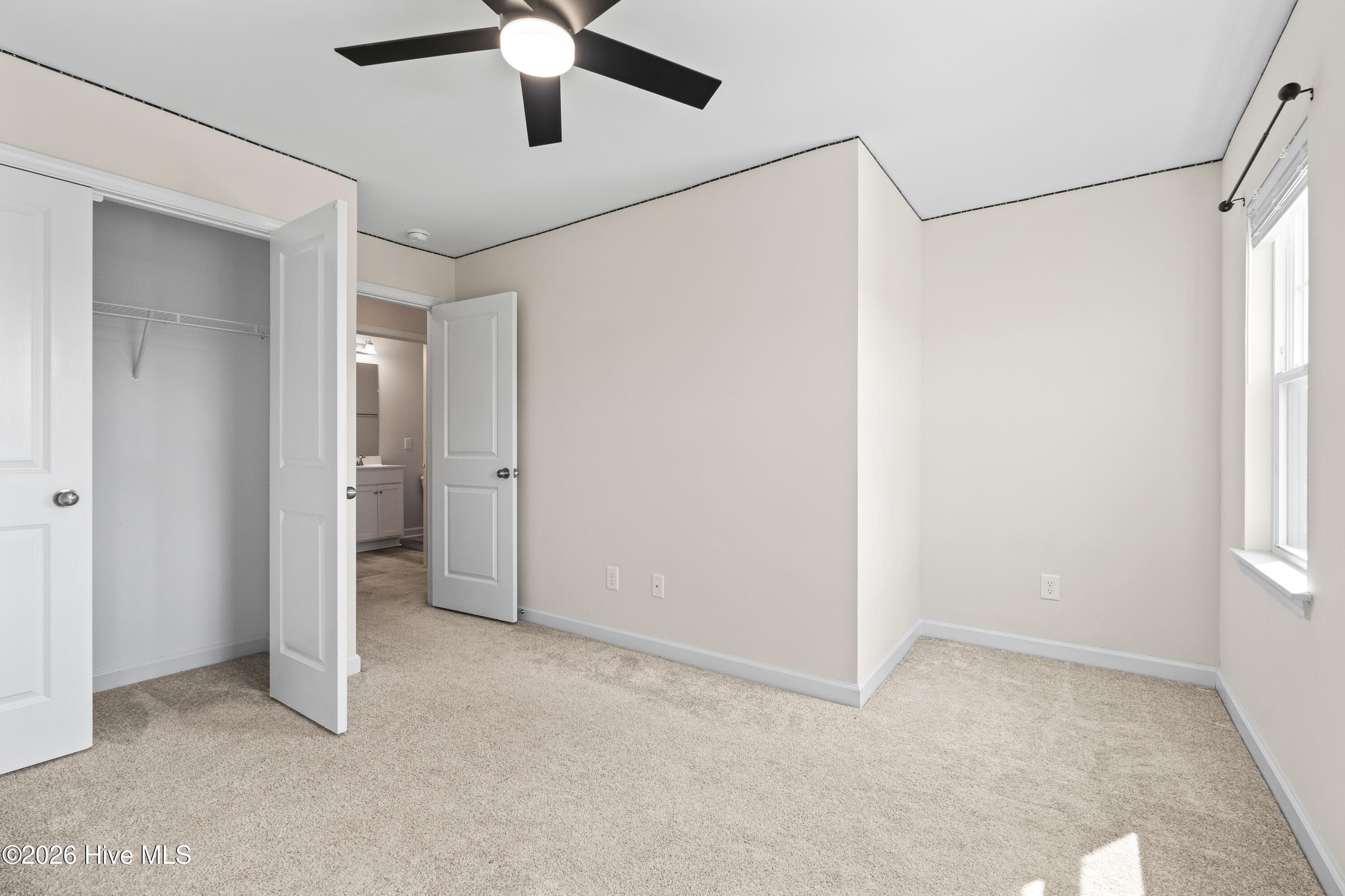 Single Family Residence at 158 Uzzell Road, Hubert, NC 28539, photo 32 of 45