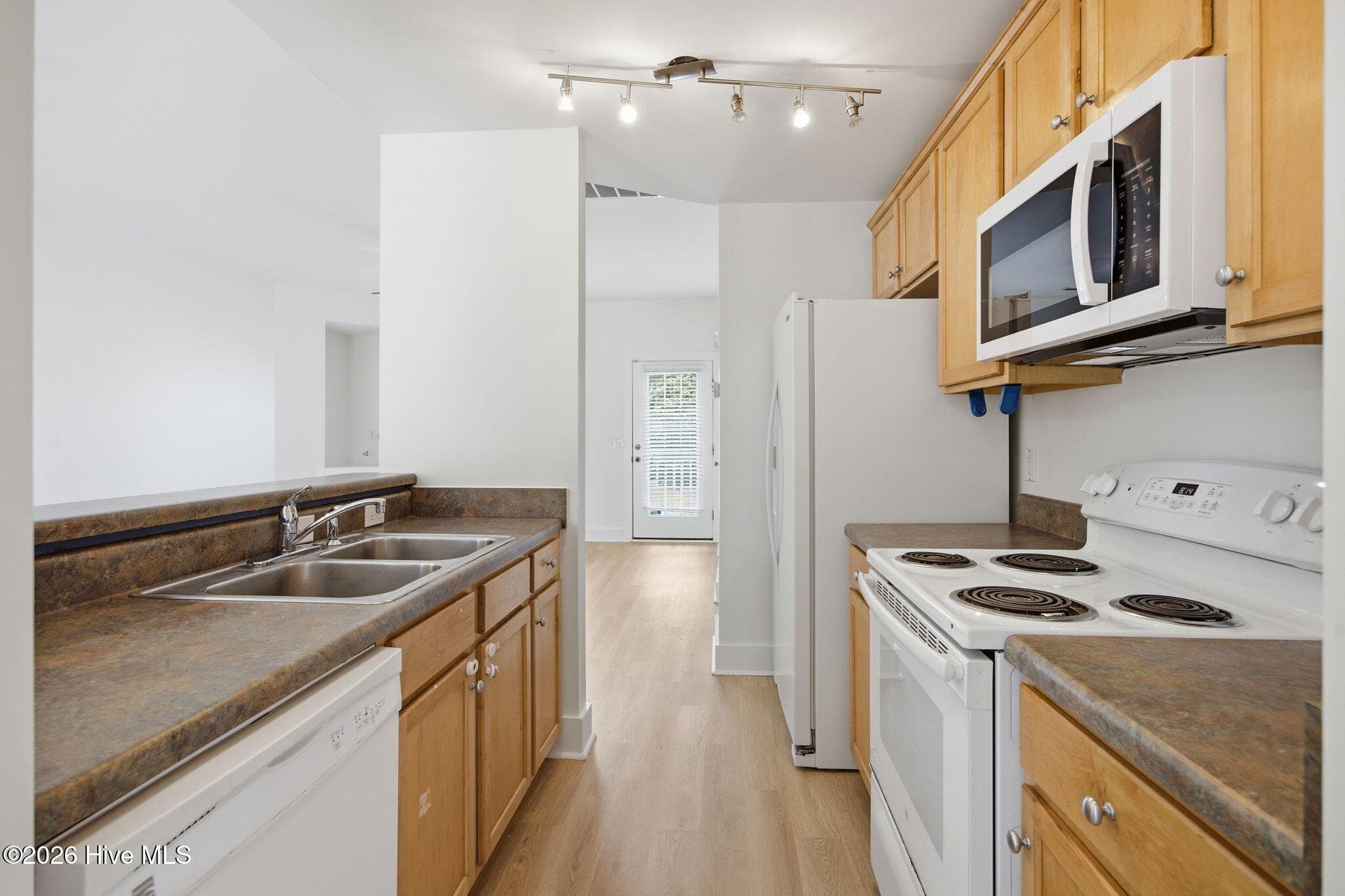 Condominium at 2308 Wrightsville Avenue Apt 202, Wilmington, NC 28403, photo 18 of 47