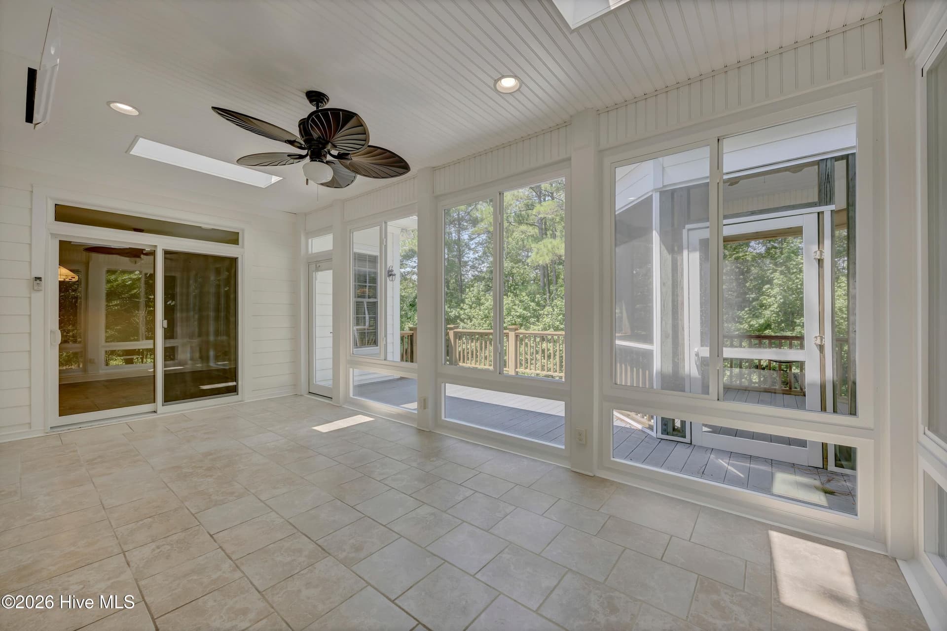Single Family Residence at 364 Broad Leaf Lane SE, Bolivia, NC 28422, photo 14 of 95