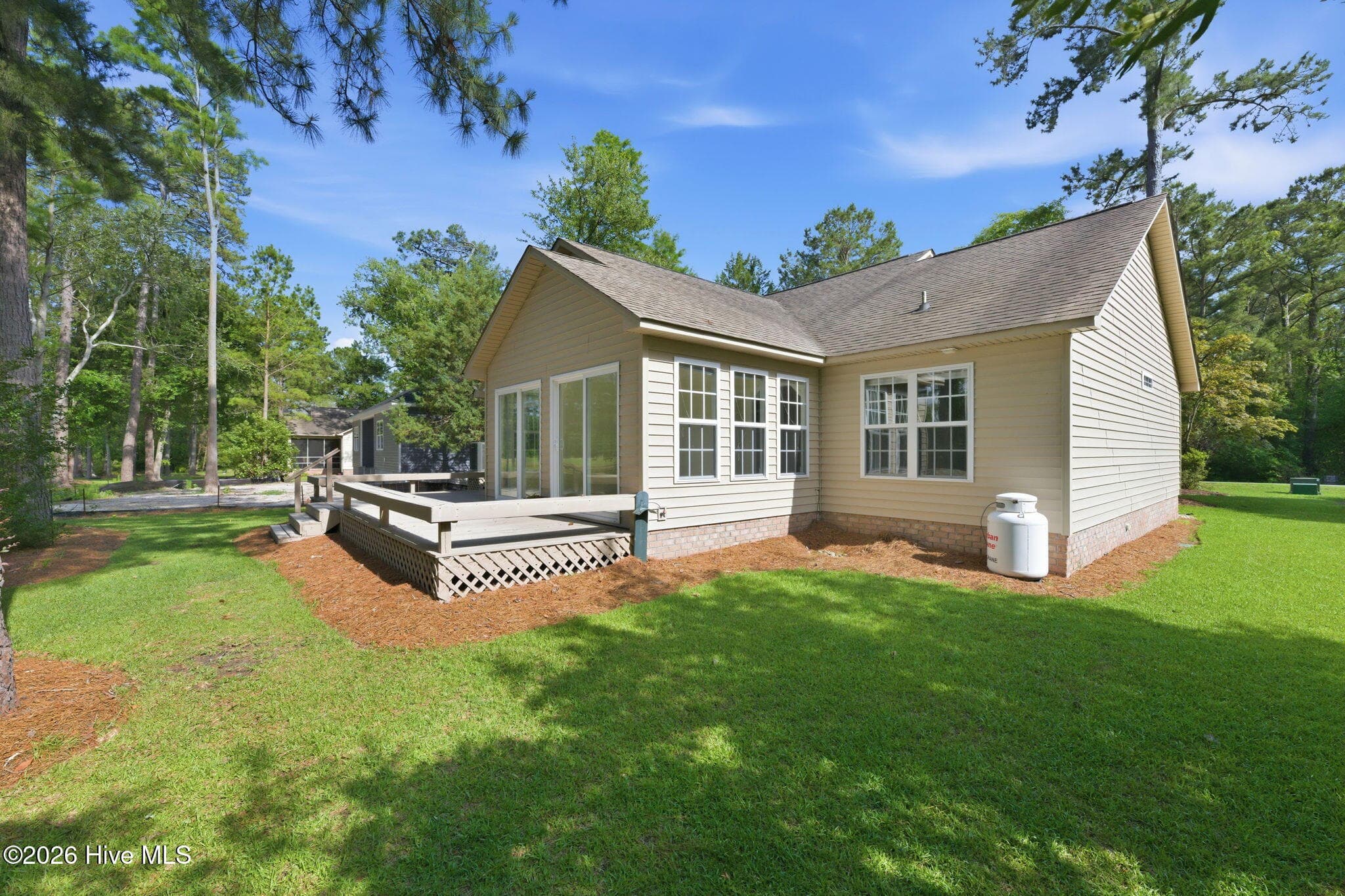 Single Family Residence at 1007 Barkentine Drive, New Bern, NC 28560, photo 36 of 60