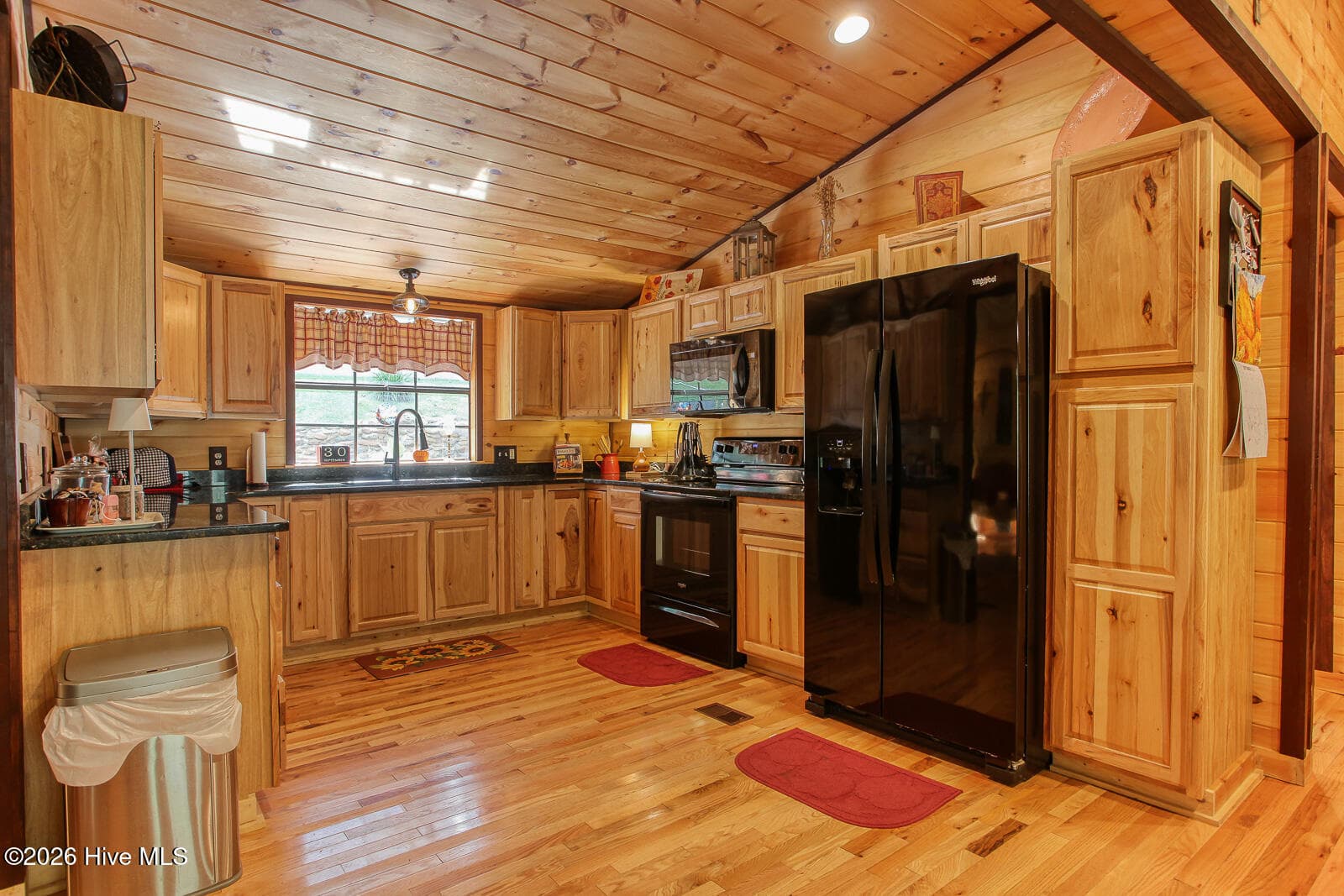 Manufactured Home at 447 Anderson Creek, Robbinsville, NC 28771, photo 18 of 98