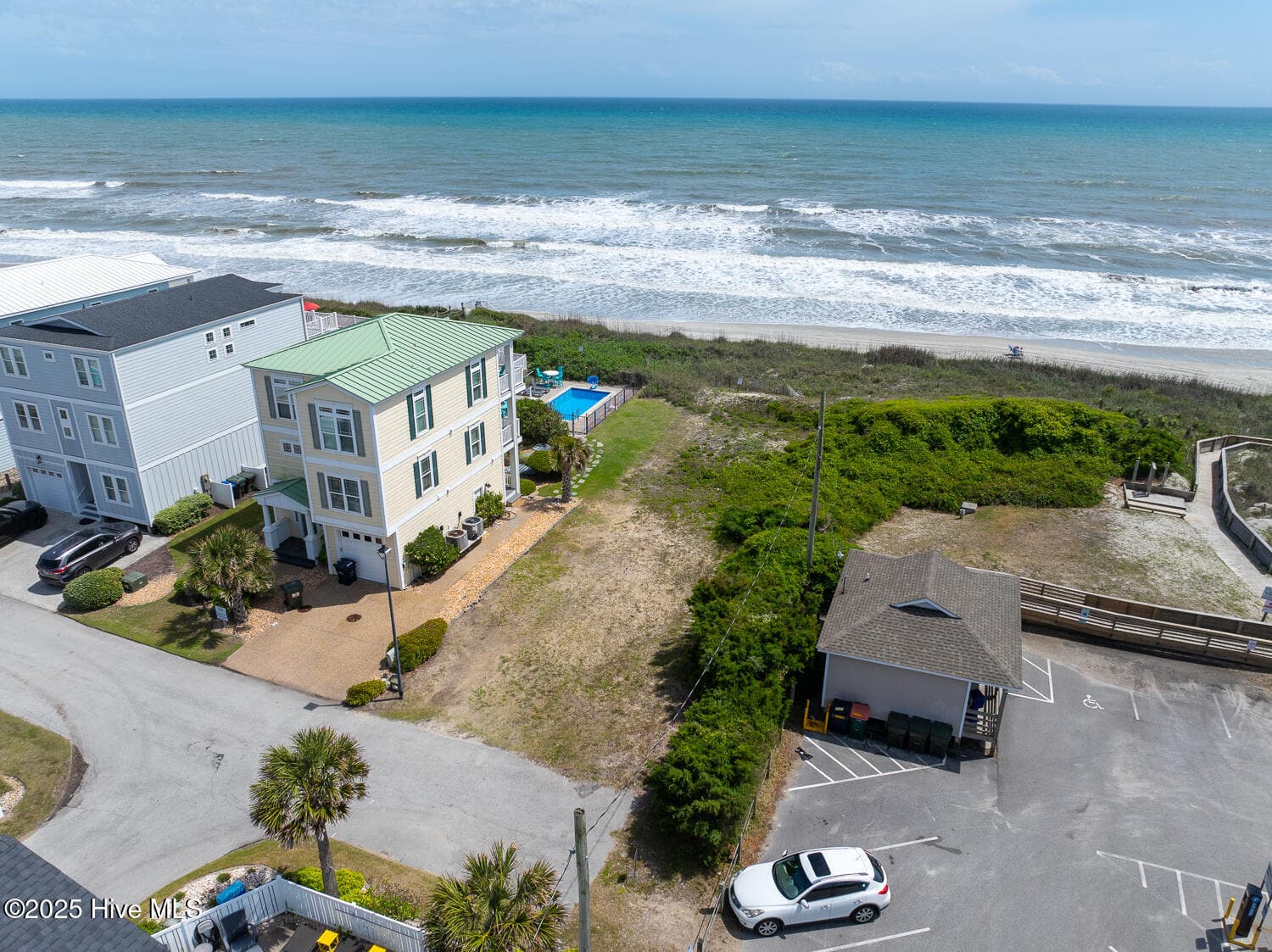 111 Ocean Shore Lane, Pine Knoll Shores, NC 28512