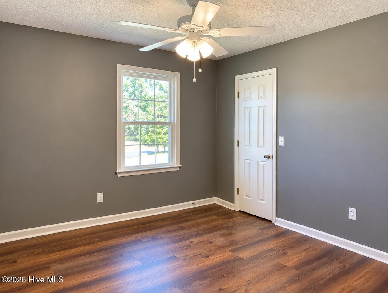 BR 2. New flooring and paint, walk in closet with built ins. - 4164 Quail Springs Circle, Augusta, GA 30907