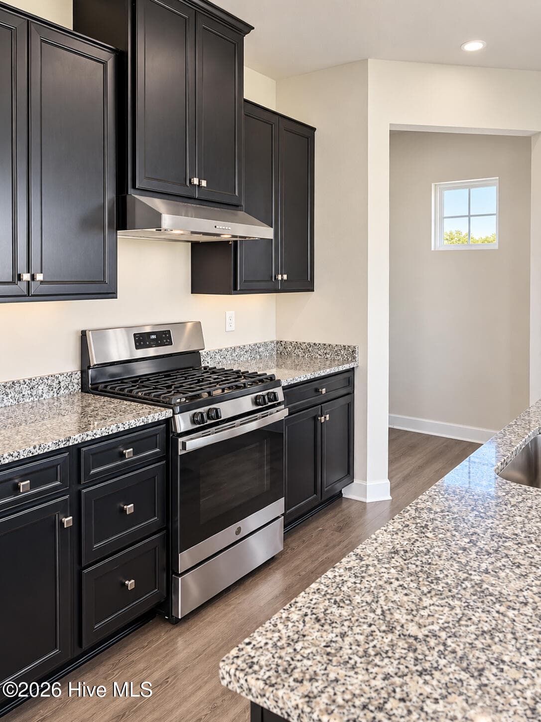 Single Family Residence at 212 Pungo Circle, Moyock, NC 27958, photo 5 of 34