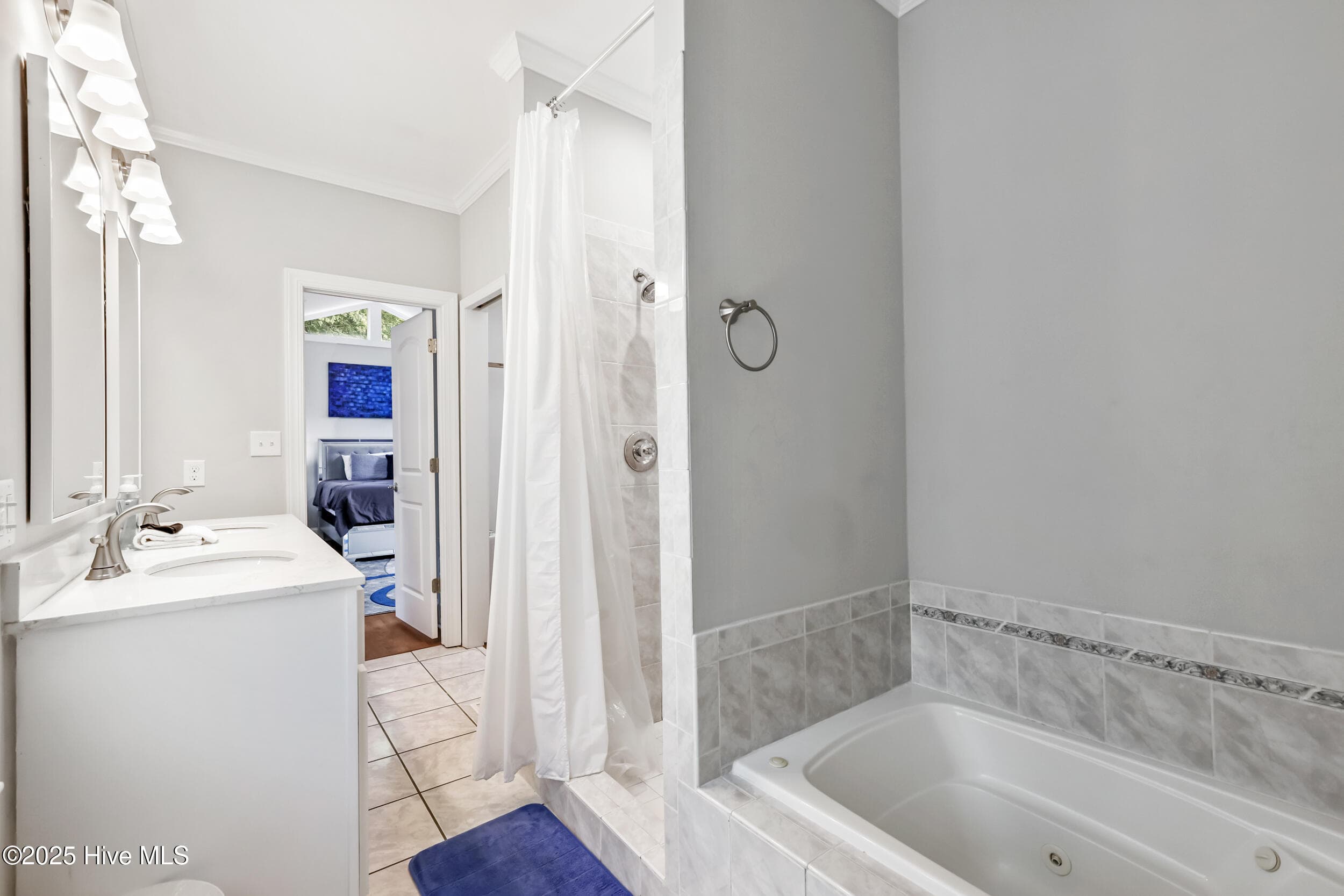 Single Family Residence at 827 Colonial Drive, Wilmington, NC 28403, photo 16 of 27