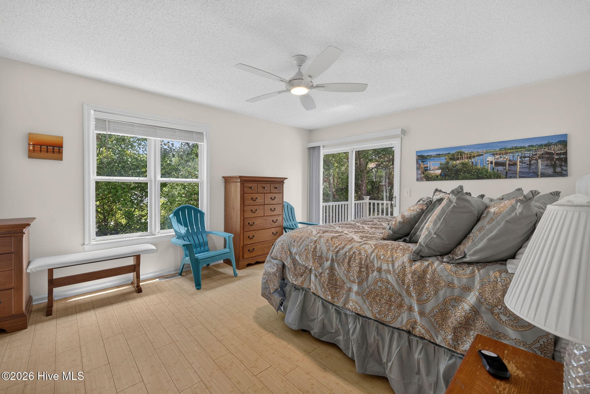 Single Family Residence at 21 S Oak Drive, Surf City, NC 28445, photo 17 of 46