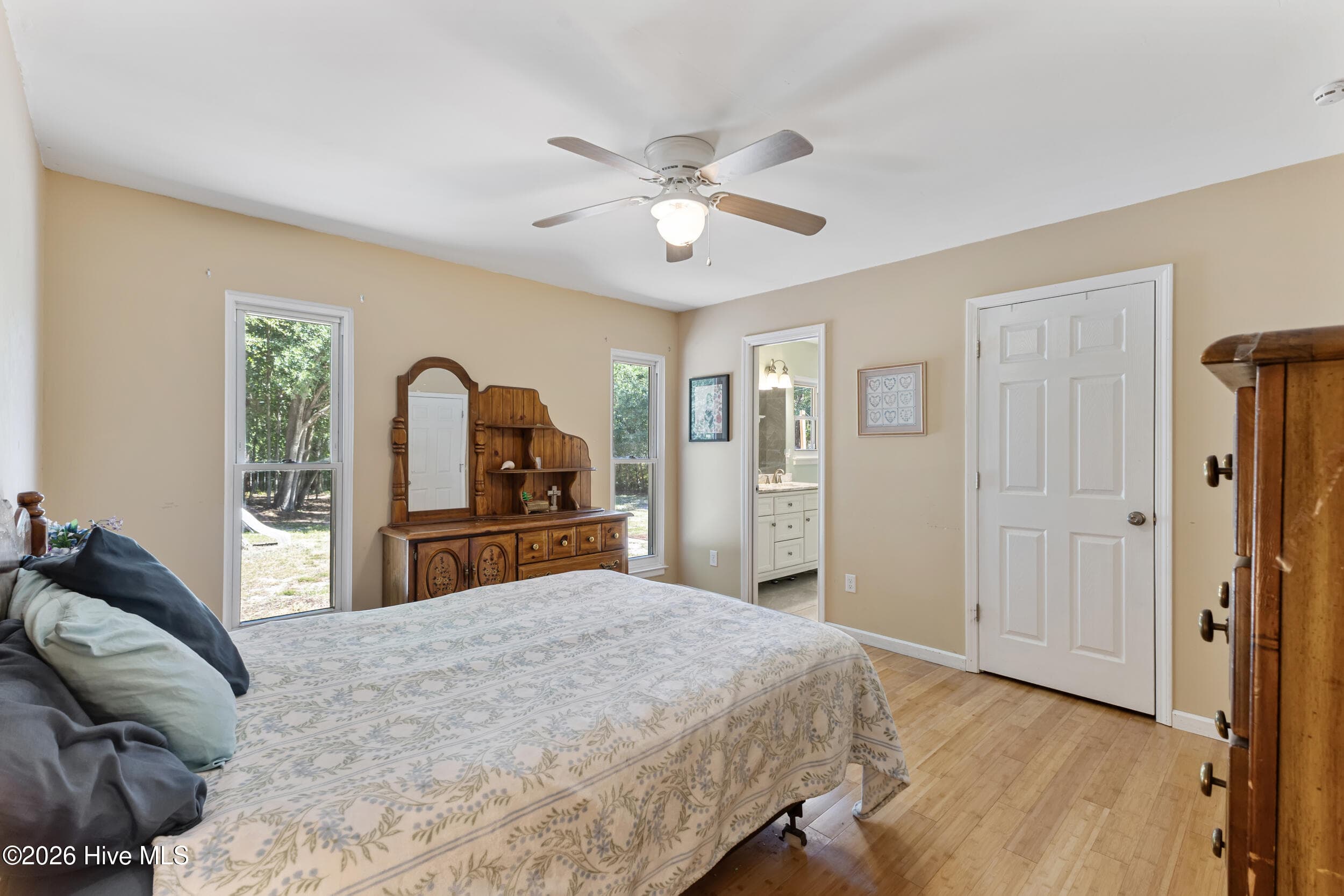 Single Family Residence at 327 Green Meadows Drive, Wilmington, NC 28405, photo 19 of 33