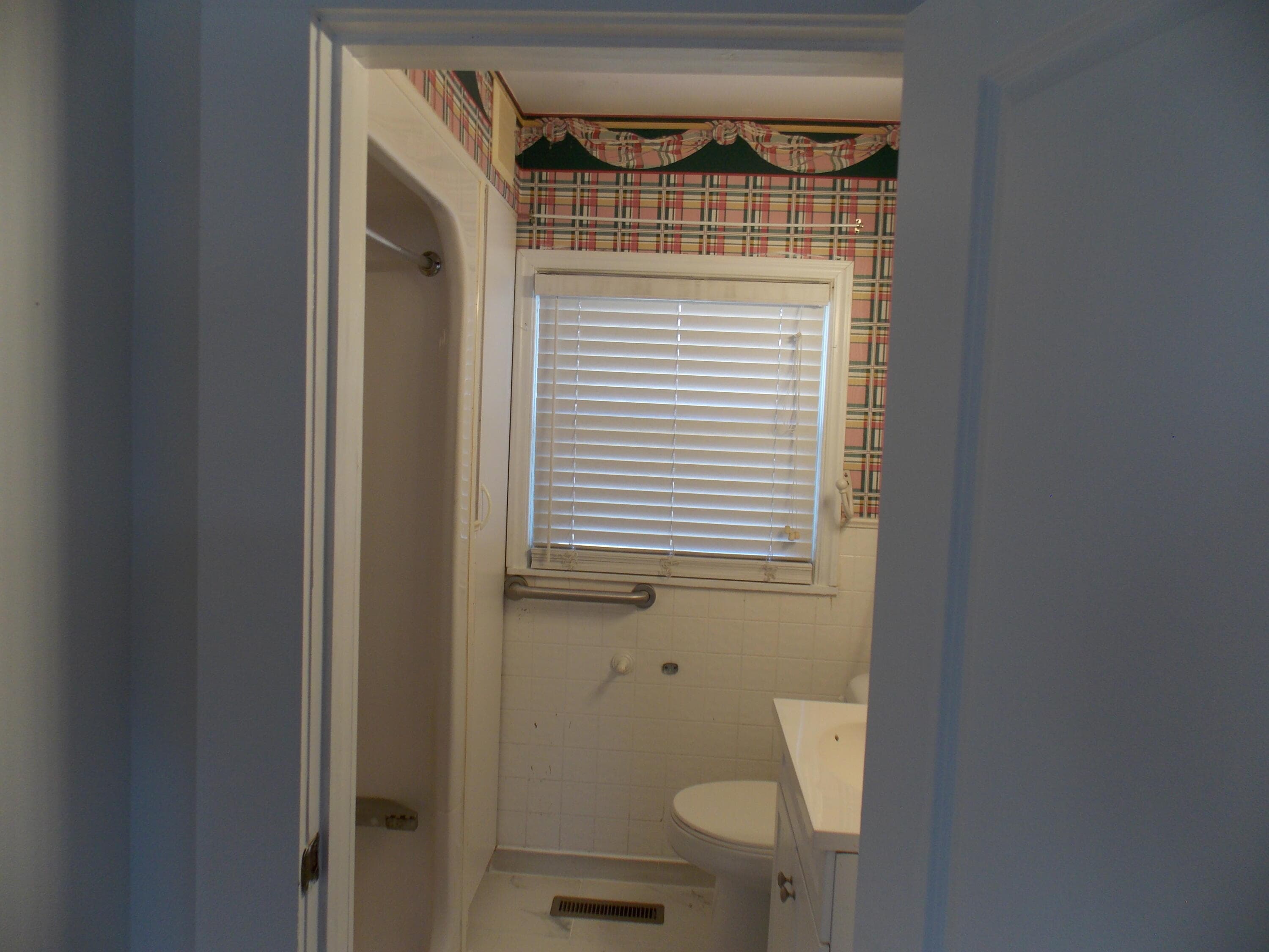 Single Family Residence at 306 S Maple Street 1, McCormick, SC 29835, photo 9 of 12