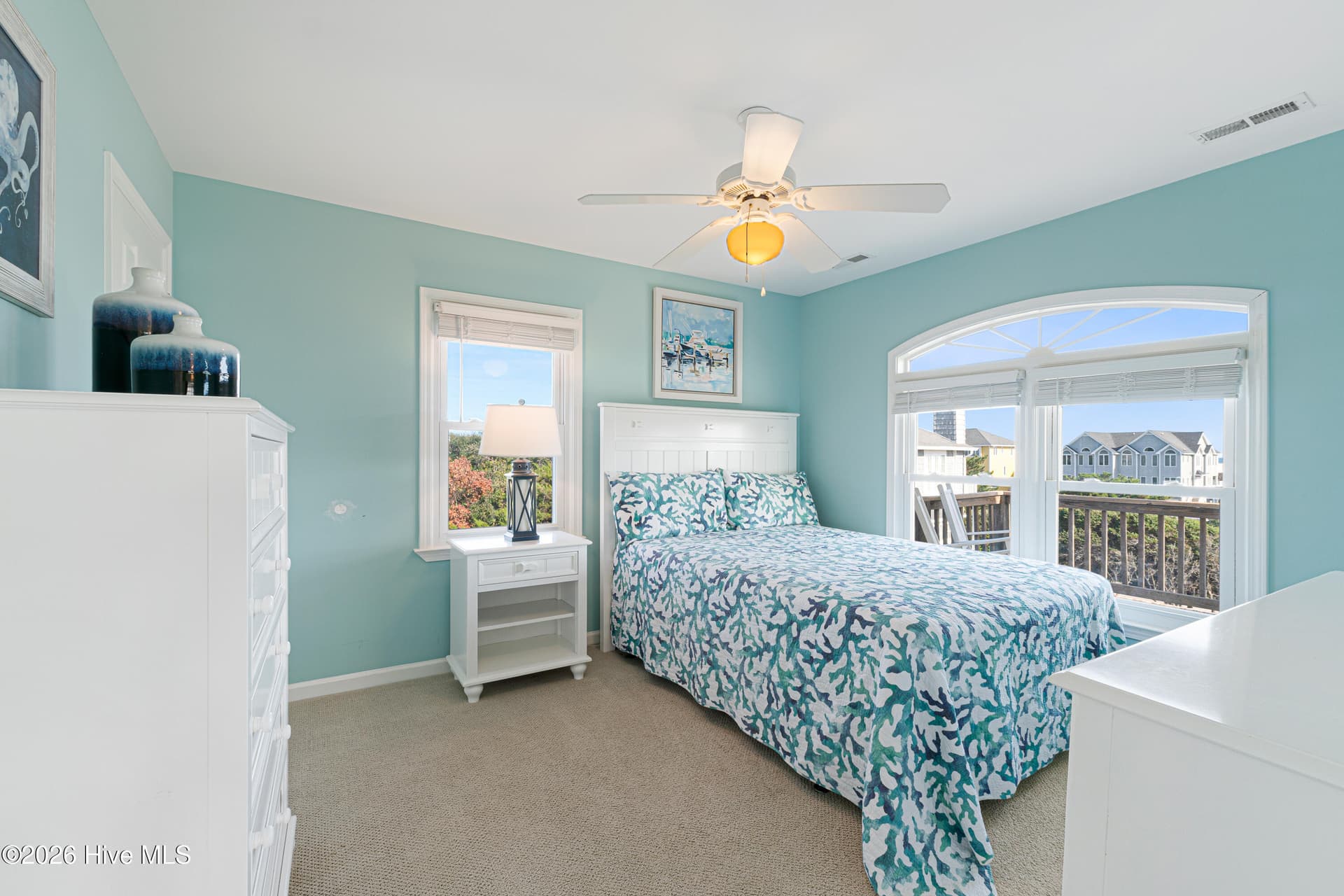Single Family Residence at 118 Heverly Drive, Emerald Isle, NC 28594, photo 20 of 61