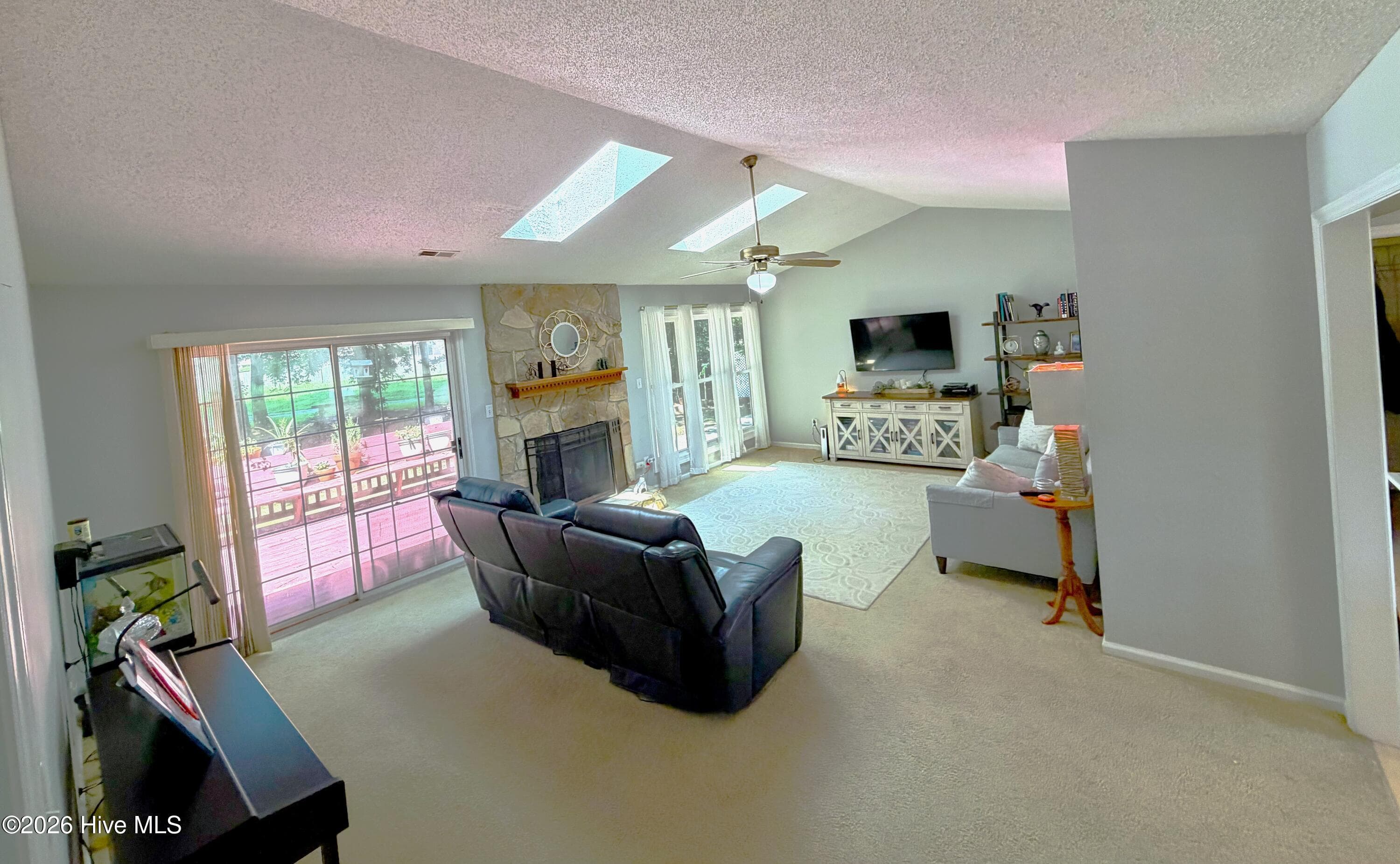 Single Family Residence at 105 Norman Court, New Bern, NC 28560, photo 2 of 30