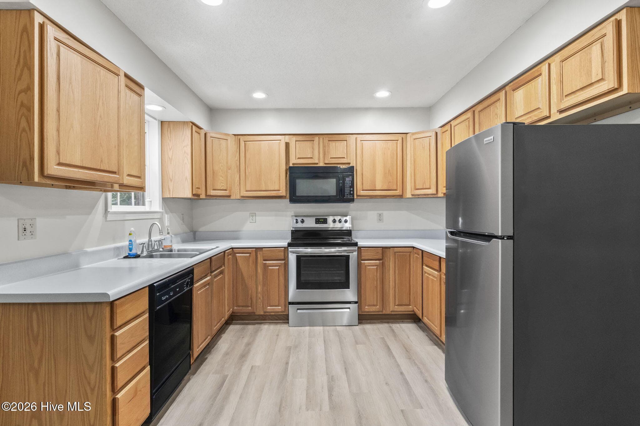 Single Family Residence at 77 Plantation Drive SW, Ocean Isle Beach, NC 28469, photo 6 of 30