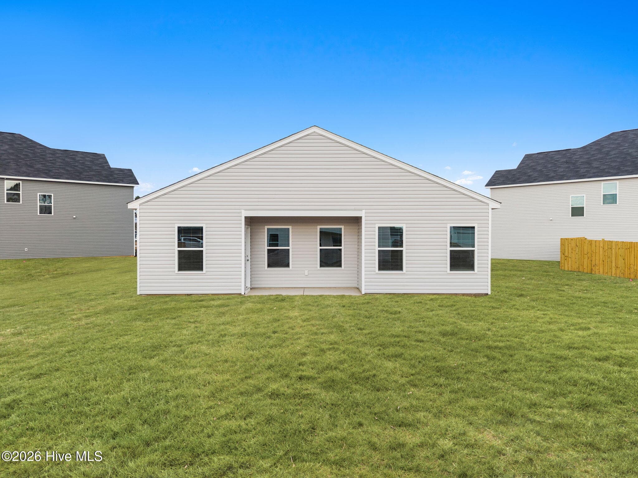 Photo of a similar home. - 201 Hamlet Court, Richlands, NC 28574