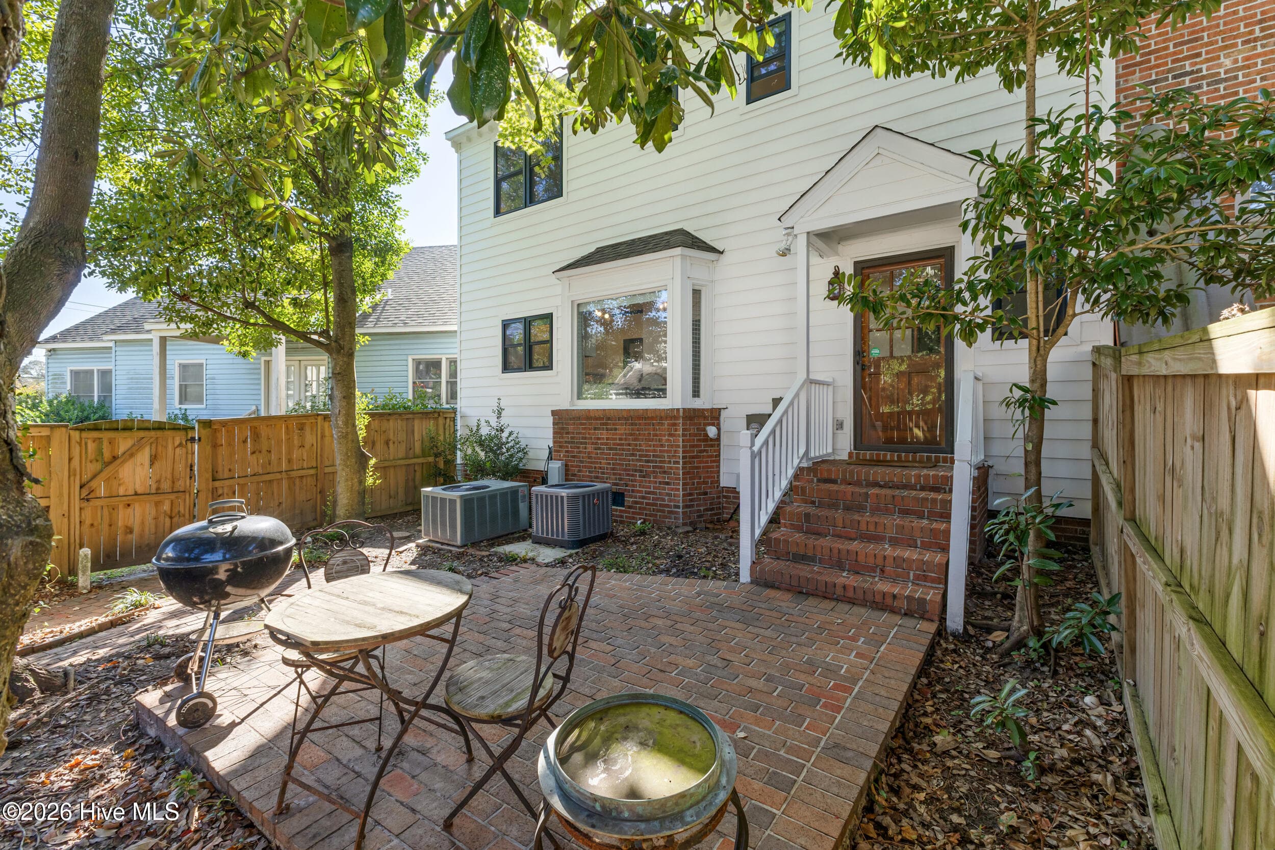 Townhouse at 4 St Marys Place, Wilmington, NC 28403, photo 32 of 33
