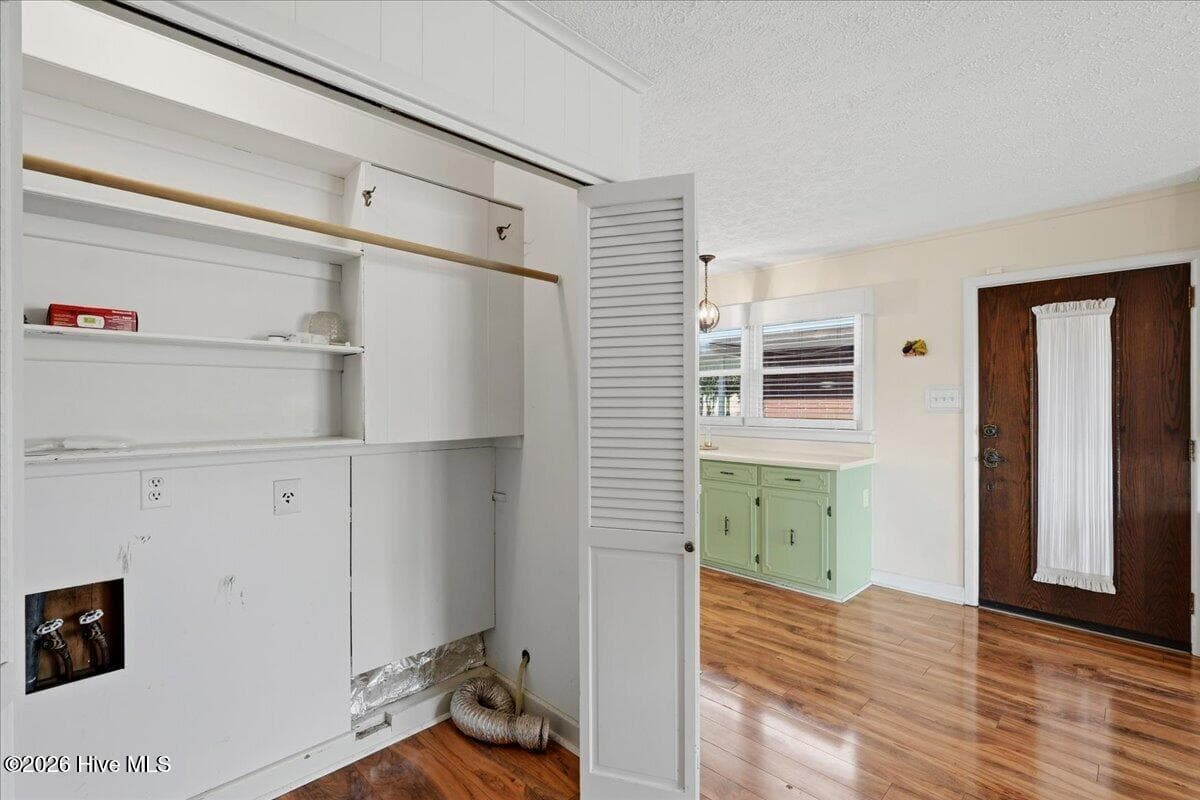 Single Family Residence at 1618 W US 70 Hwy W, Goldsboro, NC 27530, photo 17 of 56