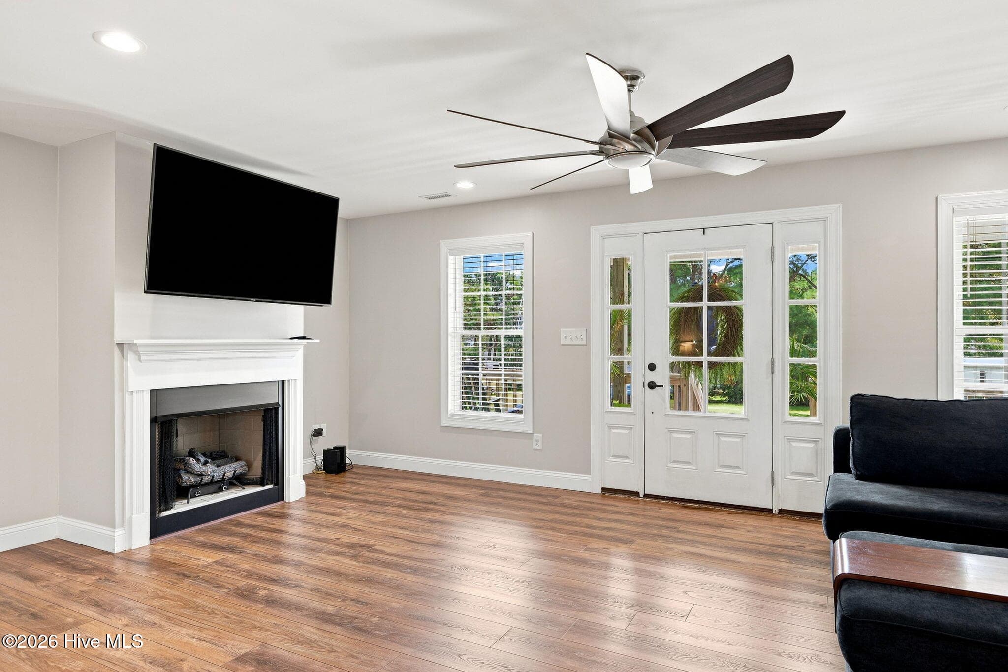 Single Family Residence at 1422 Harkers Island Road, Beaufort, NC 28516, photo 6 of 50
