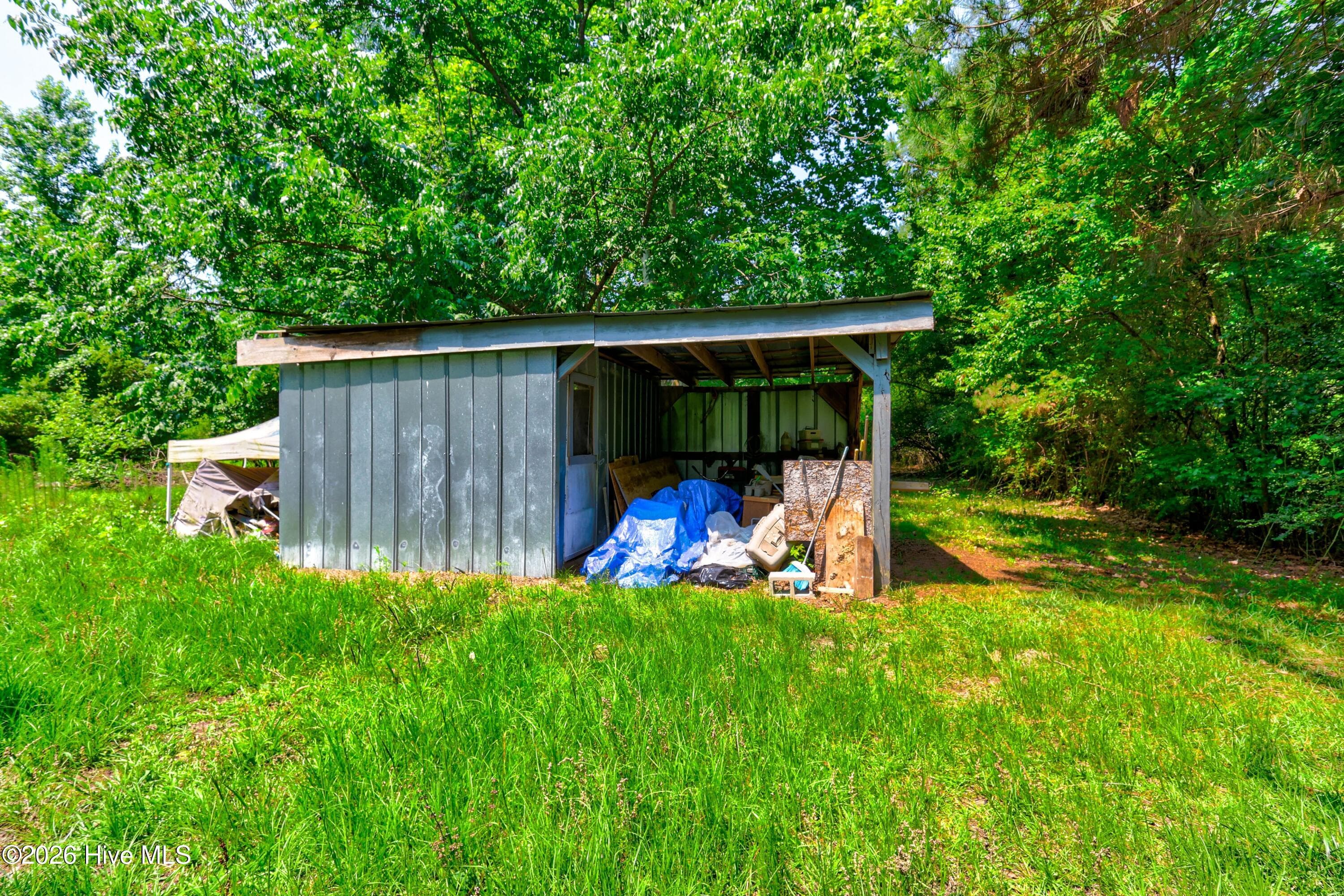 Manufactured Home at 315 Messer Loop Road, Burgaw, NC 28425, photo 15 of 16