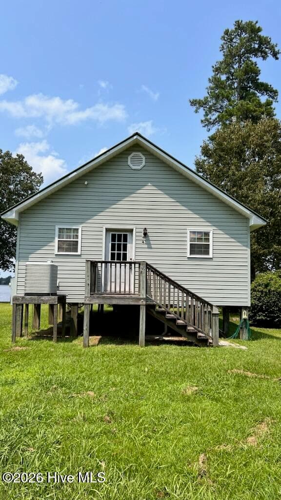 Single Family Residence at 201 Barnes-Foster Loop Road, Belhaven, NC 27810, photo 2 of 11