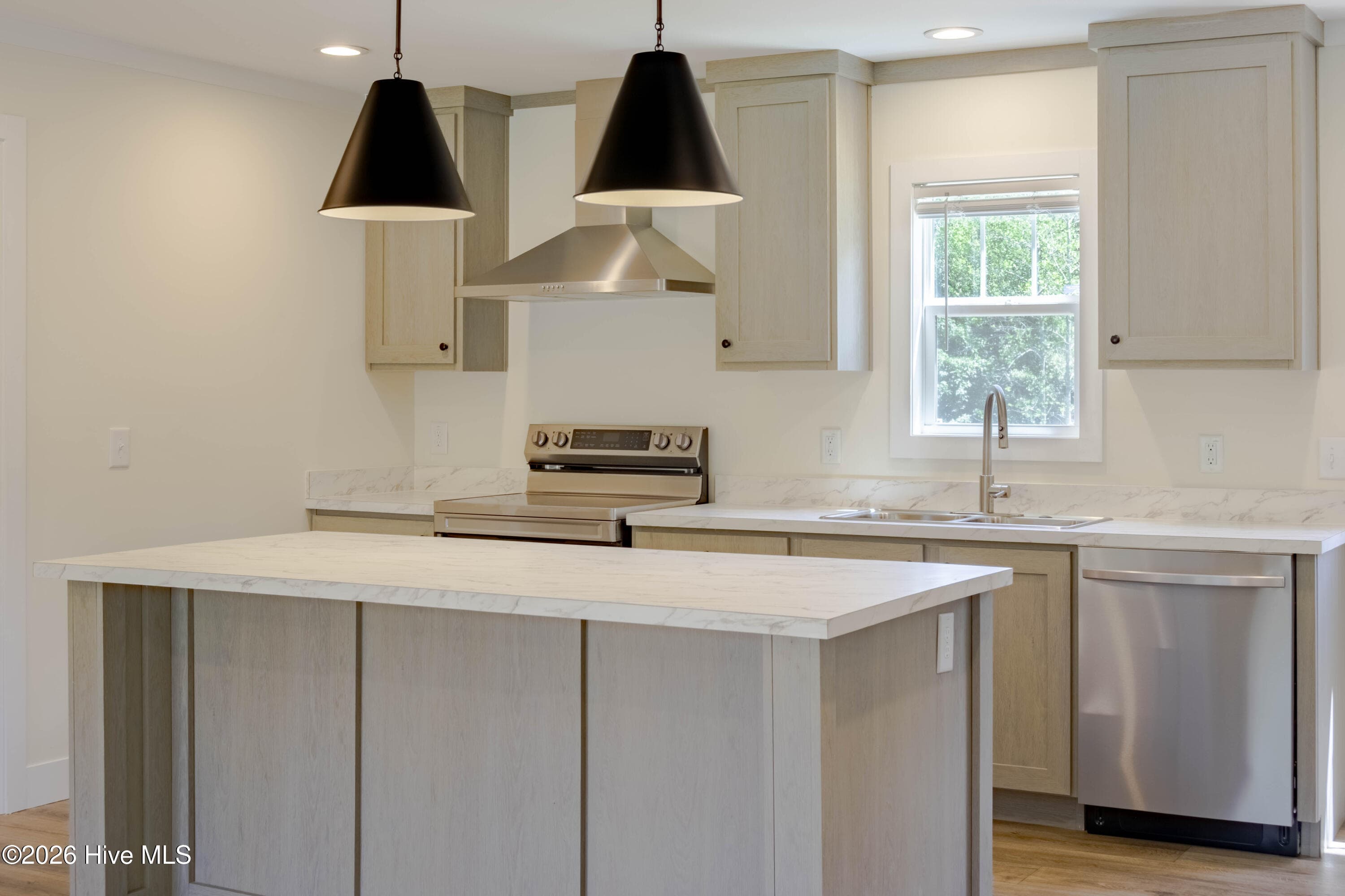 Kitchen Island - 120 Edgewater Lane, Richlands, NC 28574