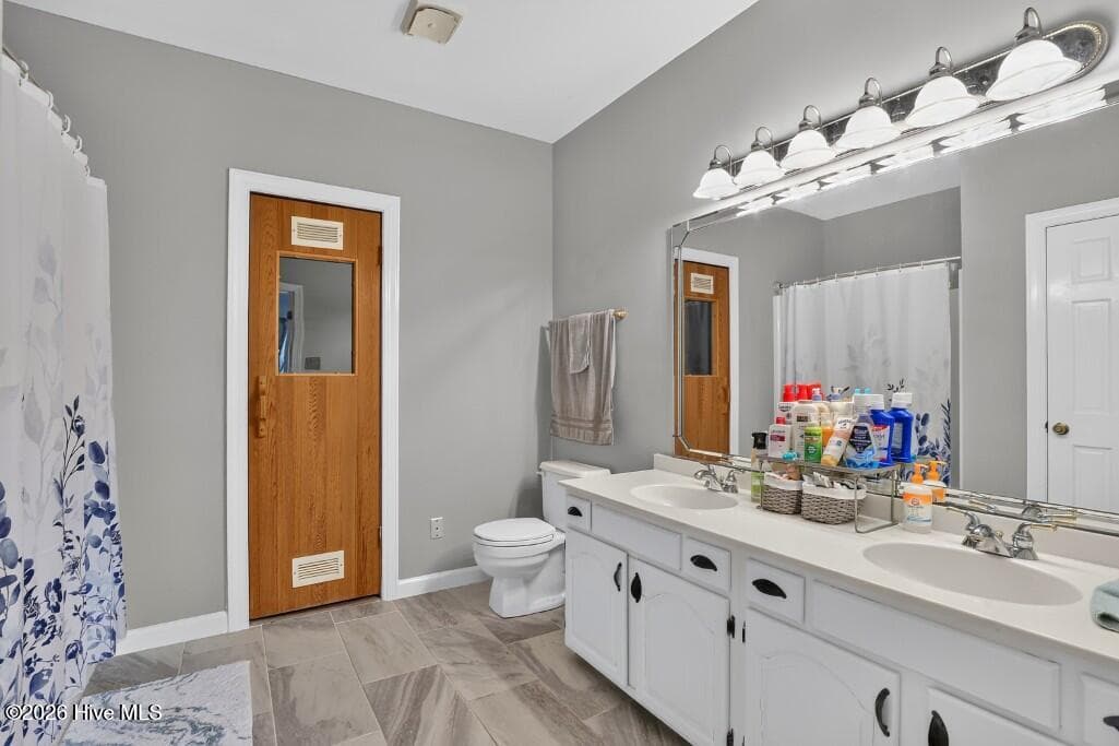 Townhouse at 2906 Derby Drive, Kinston, NC 28504, photo 14 of 26
