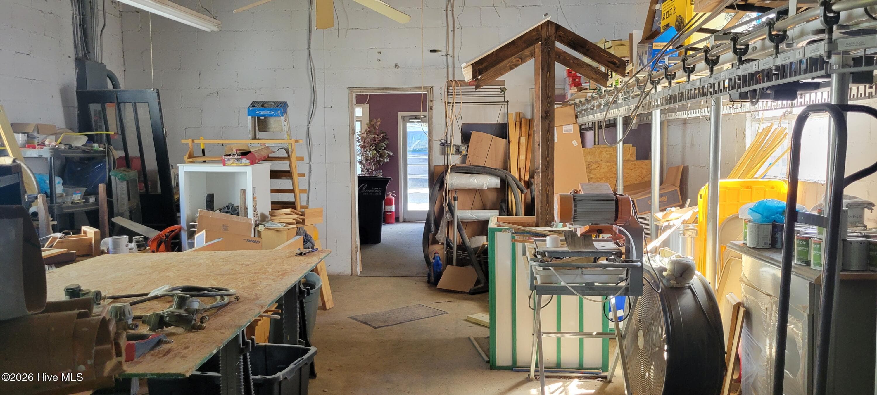 INTERIOR WORK AREA - 3422 Us 17 Highway S, Chocowinity, NC 27817