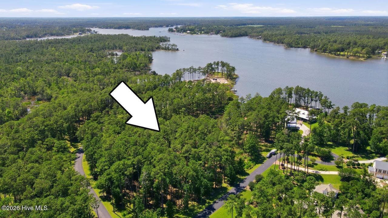 555 125 Homestead Road, Oriental, NC 28571