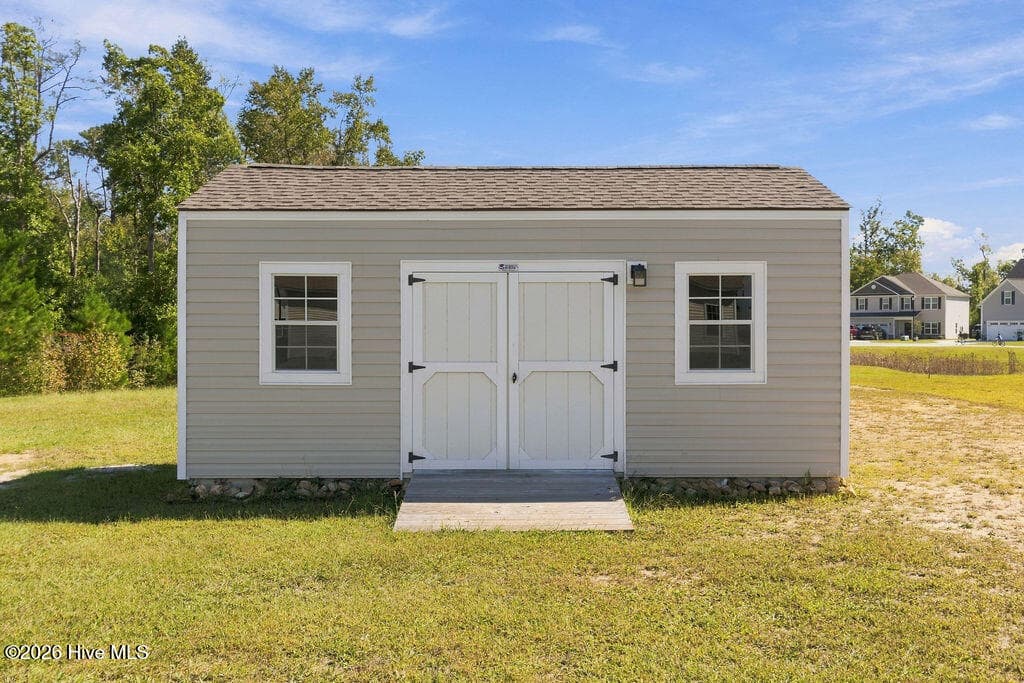 10 x 20 storage - 2019 Tarpon Trail, New Bern, NC 28562