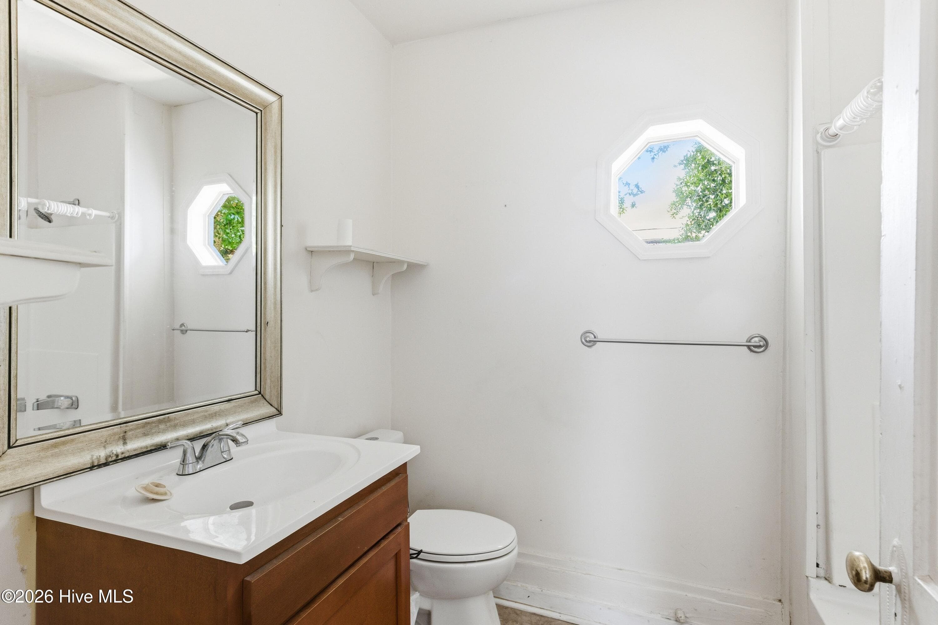 Duplex at 623 S 6th Street, Wilmington, NC 28401, photo 13 of 29