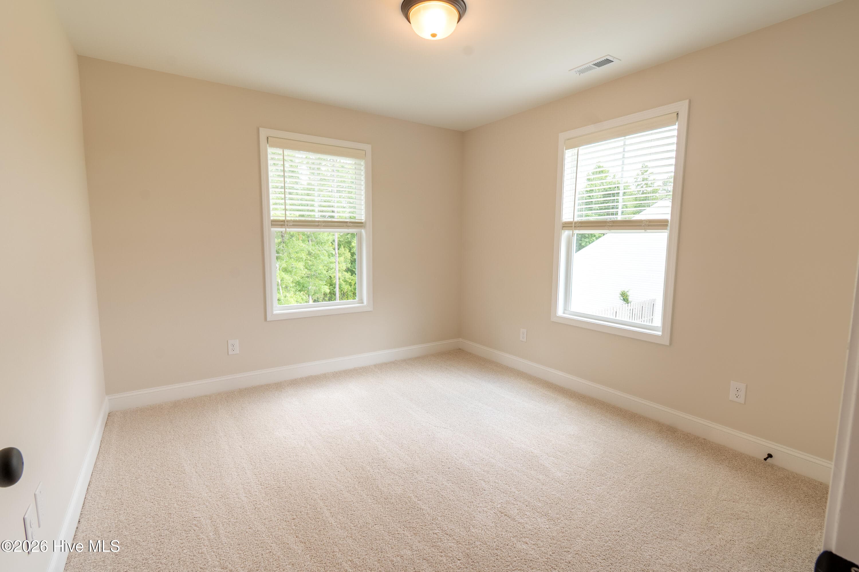 Single Family Residence at 574 Poppleton Drive, Hampstead, NC 28443, photo 2 of 3